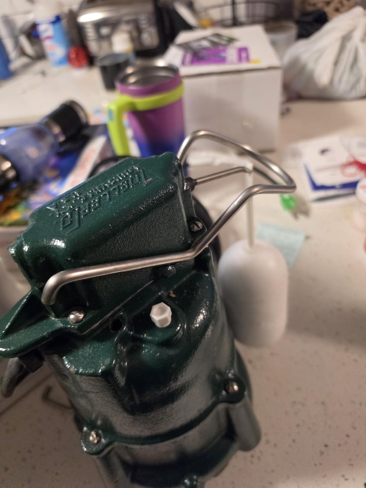 Zoeller M98 Flow-Mate Sump Pump - 1/2 HP - Cast Iron - LED Power Plug - High Flow - Vortex Impeller - Stainless Steel Hardware - Factory Tested and Float Operated - Submersible Sump Pump - 115V customer photo 1