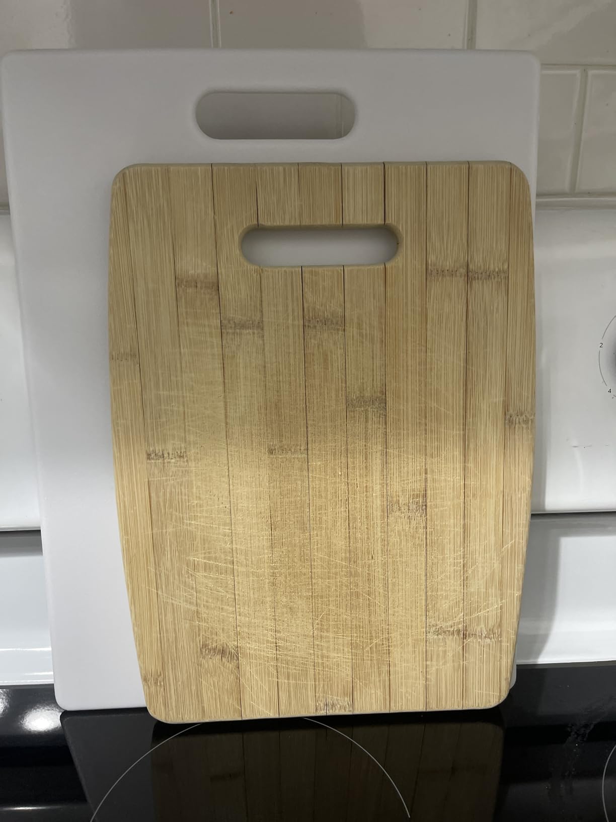FARBERWARE Large Cutting Board, Dishwasher- Safe Plastic Chopping Board for Kitchen with Easy Grip Handle, 11in by 14in, White customer photo 1