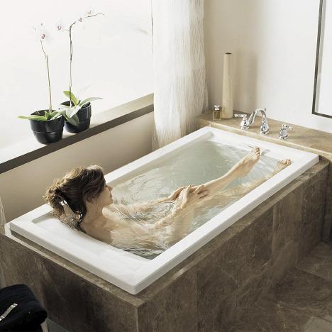 American Standard 2422V002.020 Evolution 5 ft. x 32 in. Deep Soaking Tub with Reversible Drain, White, 60 or More gal customer photo 2
