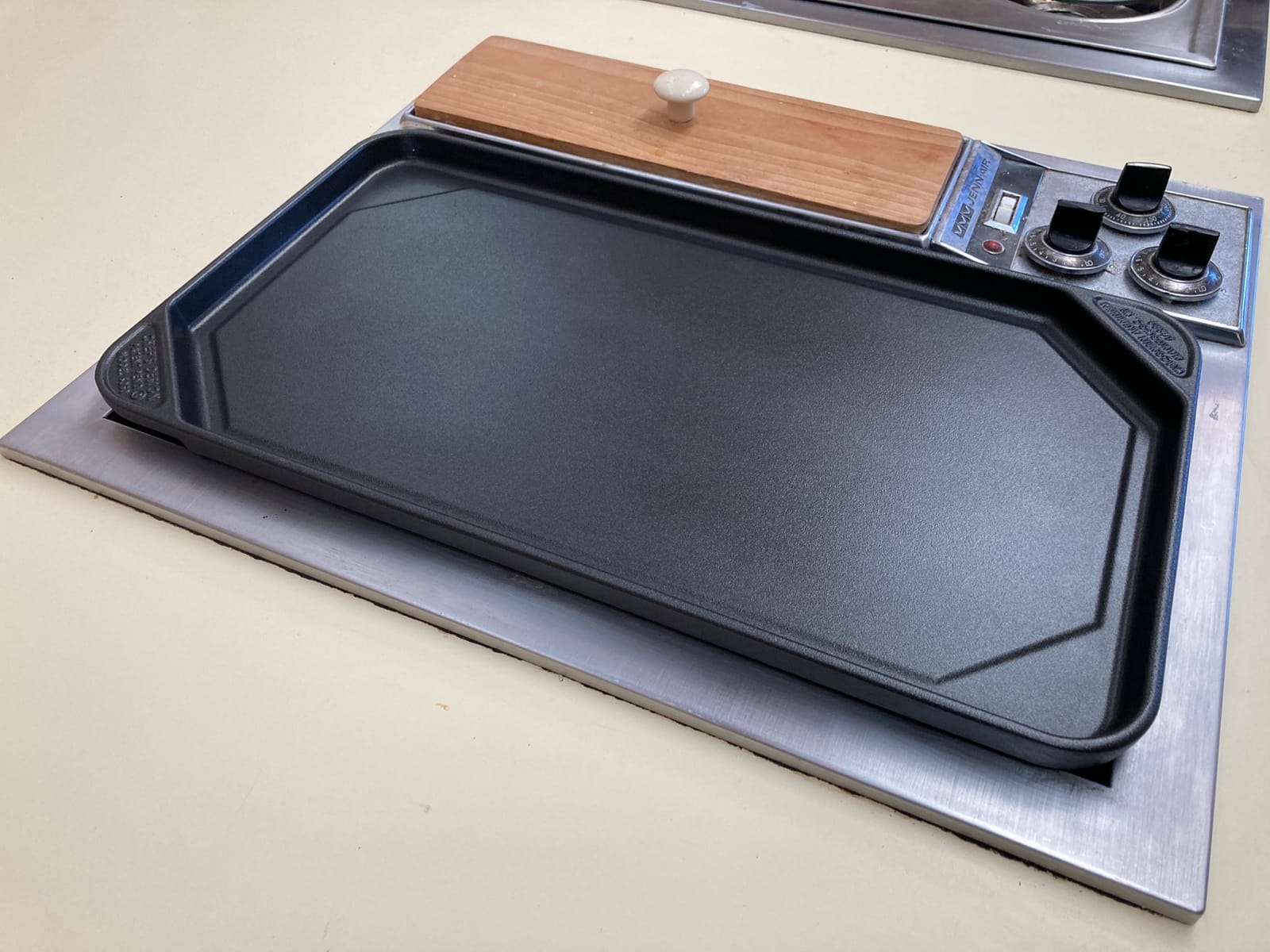 Jenn Air JEA8200ADX: GRIDDLE- E customer photo 2