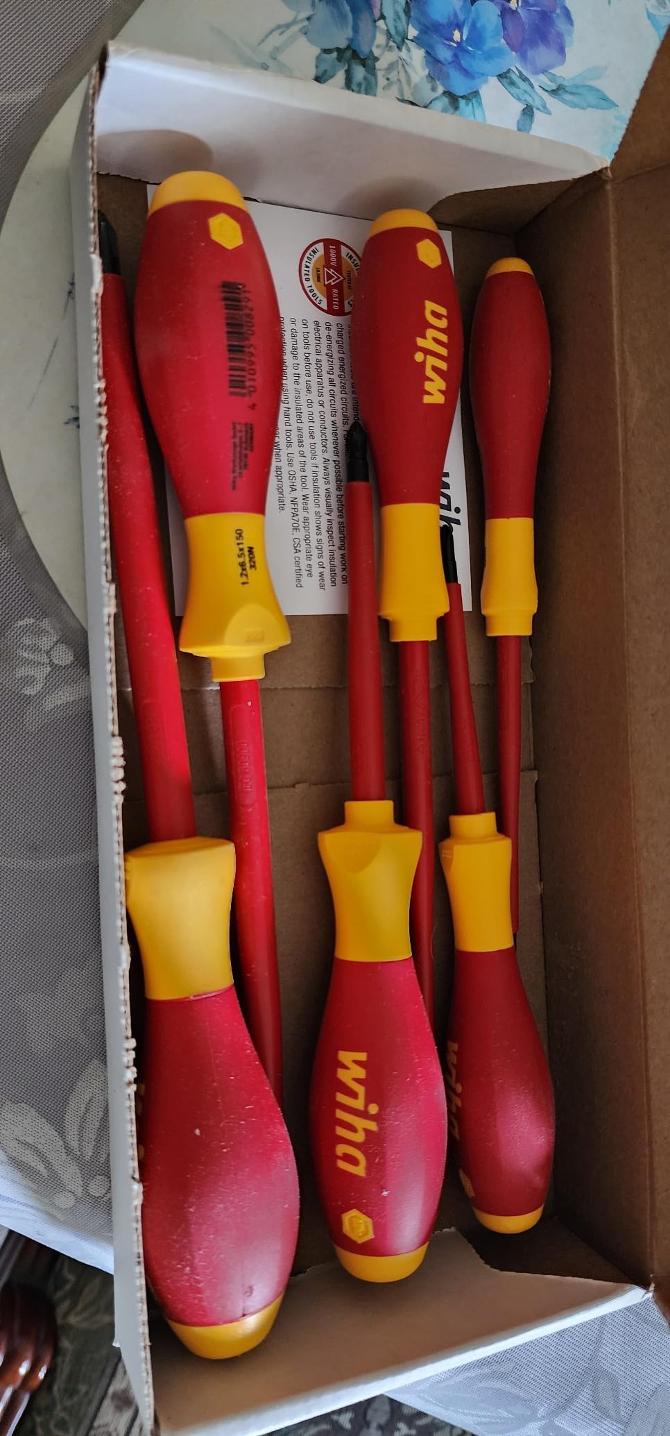Wiha 32092 Insulated Screwdriver Set, 6-Piece 1000V Electrician Tool Kit customer photo 2