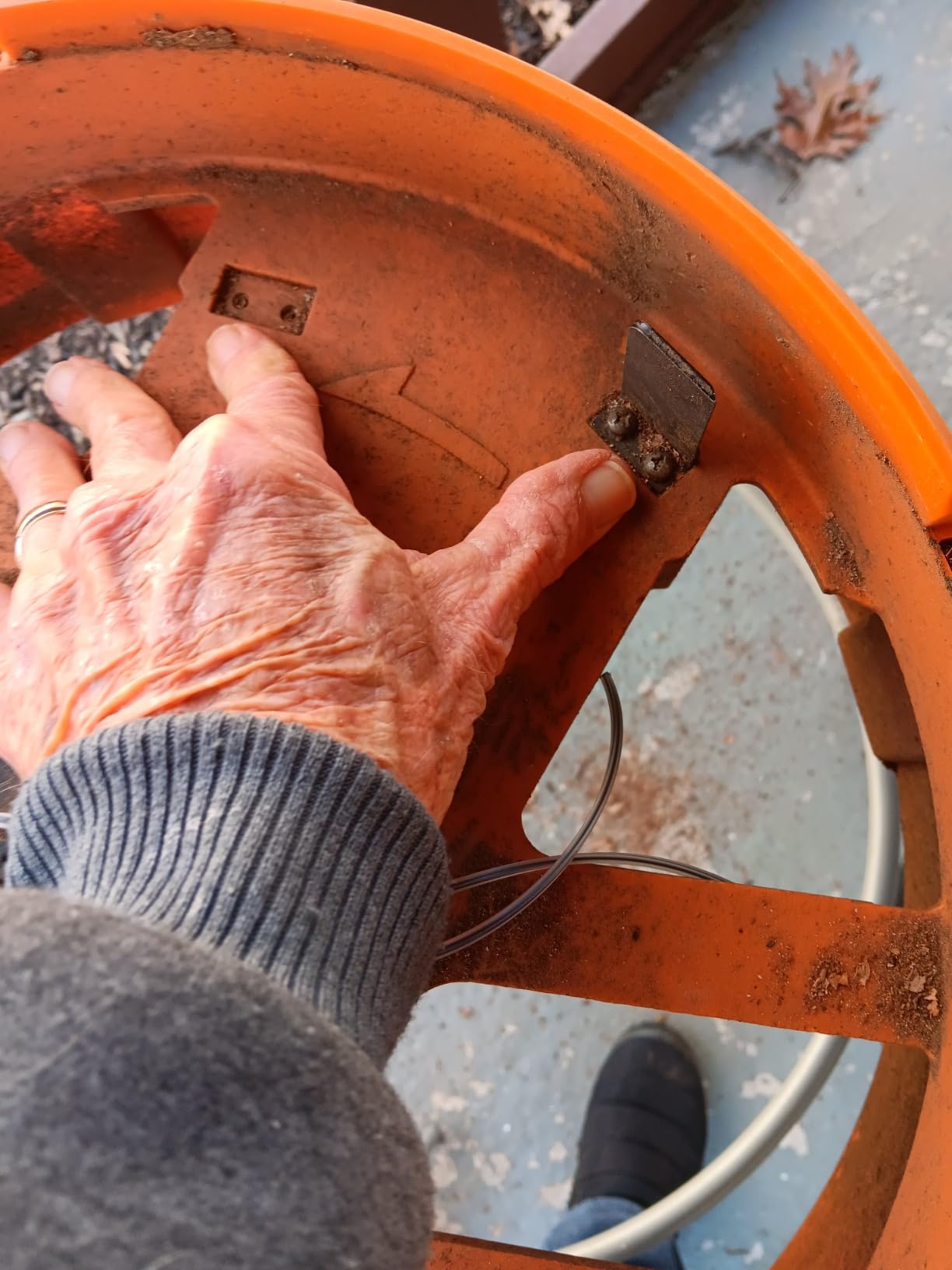 Worx 13 Amp Electric Leaf Mulcher for Yard Leaf & Waste Shredding, WG430 customer photo 1