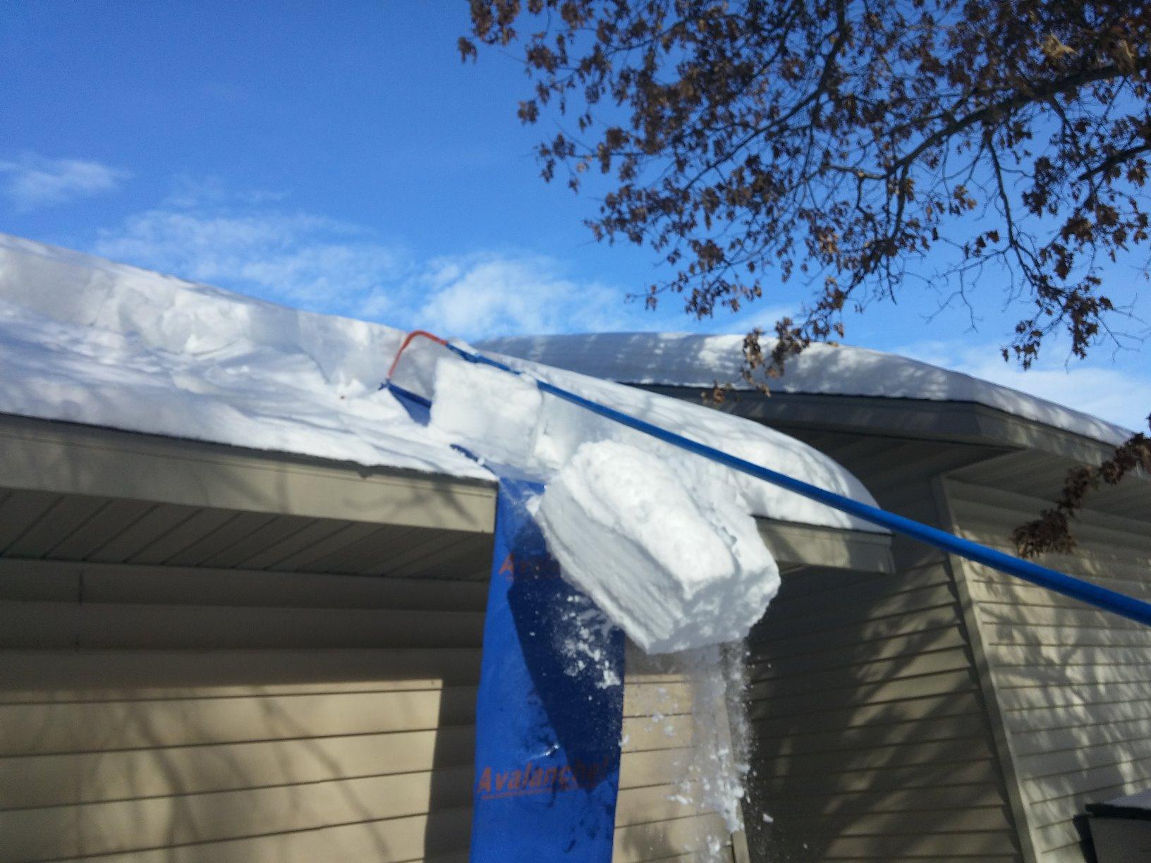 Avalanche! Roof Snow Rake, Snow Removal Tool, Assembled in the USA customer photo 1