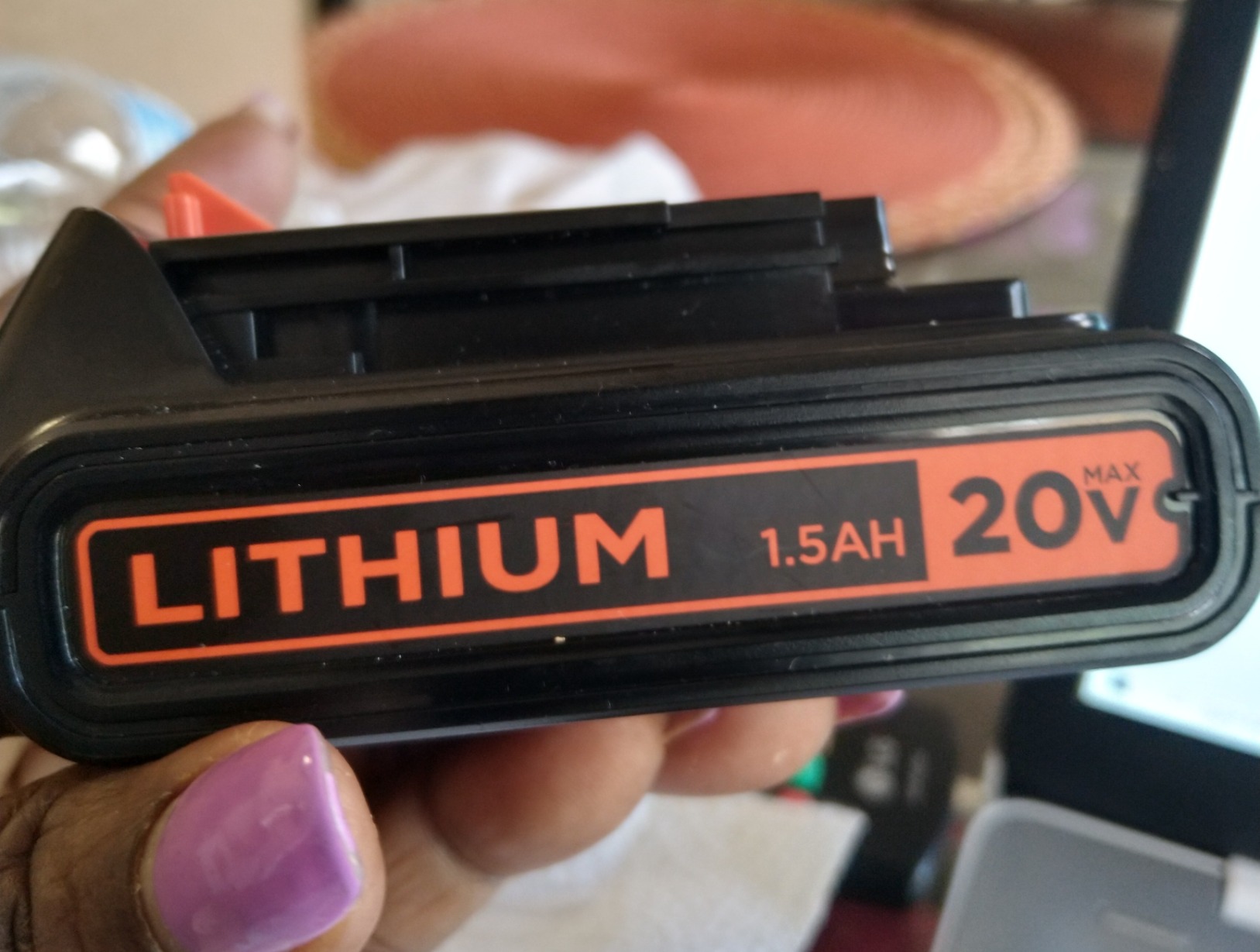 BLACK+DECKER 20V MAX Battery, 1.5Ah Lithium Ion Battery, Extended Runtime, Compatible with Tools, Outdoor Equipment and 20V Vacuums (LBXR20) customer photo 2