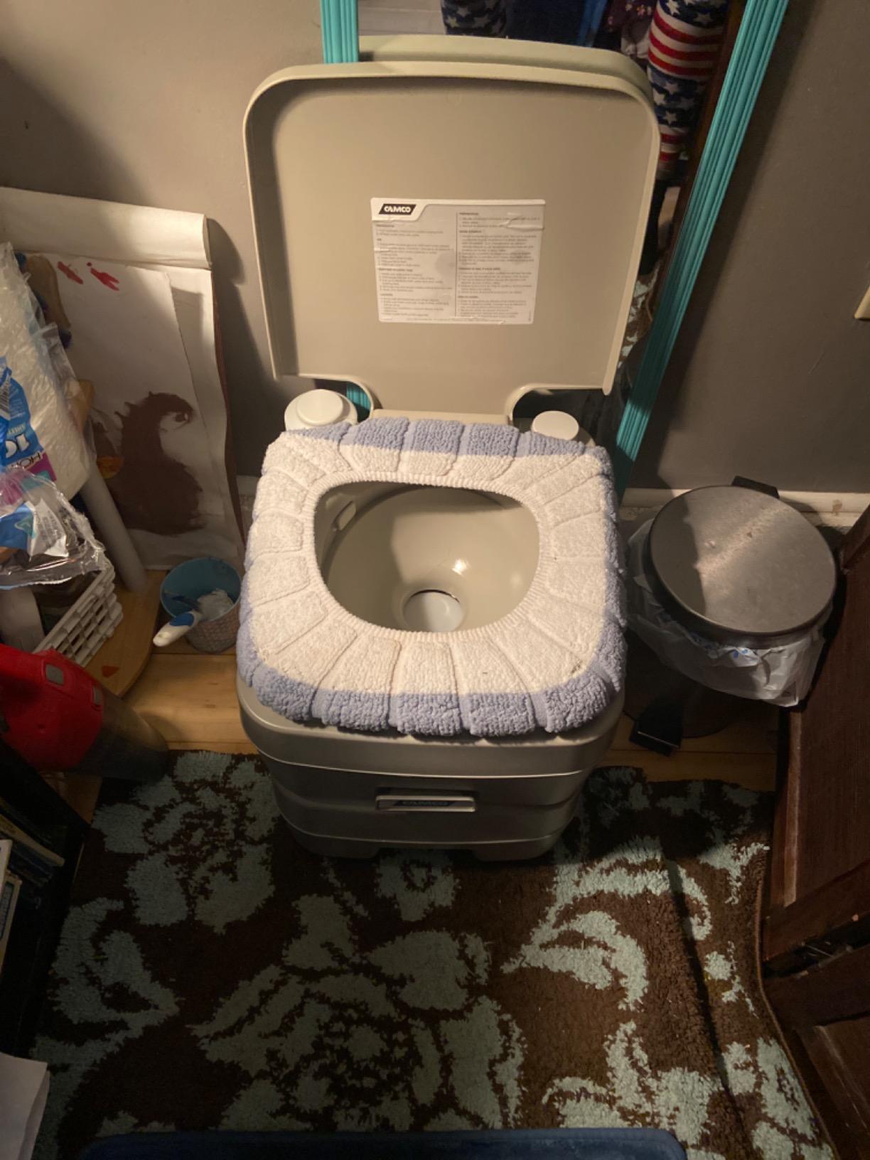 Camco Portable RV Toilet with Detachable Tank, Gray, 5.3 Gallon, 41541 customer photo 1