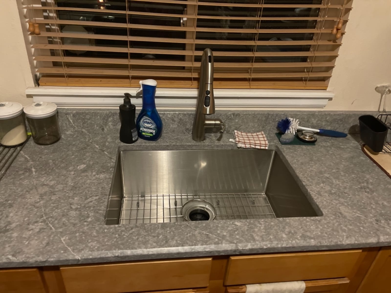 Ruvati 30-in 16-Gauge Rounded-Corner Undermount Kitchen Sink - RVH7300 customer photo 2