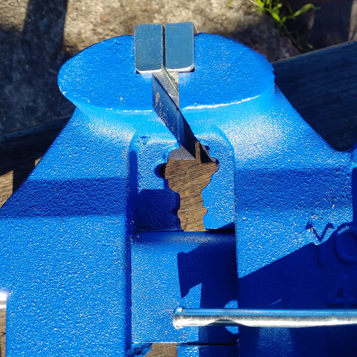 Yost Vises 460 Combination Vise | 6 Inch Jaw Width Heavy-Duty Utility Pipe and Bench Vise |Secure Grip with Swivel Base| Made with Cast Iron and Steel U Channel Bar | Blue customer photo 2