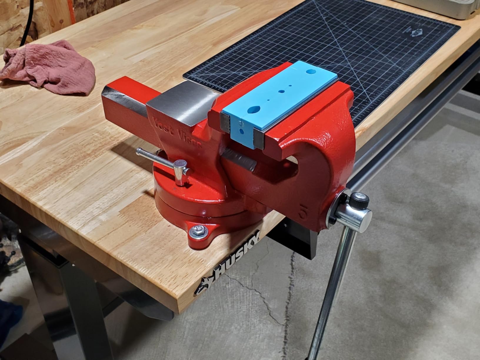 Yost Vises ADI-6 Heavy Duty Vise | 130,000 PSI Tensile Strength Austempered Ductile Iron Bench Vise | 6 Inch Jaw Width with a 360 Degrees Interlocking Swivel Base and 2 Lockdowns | Red customer photo 1