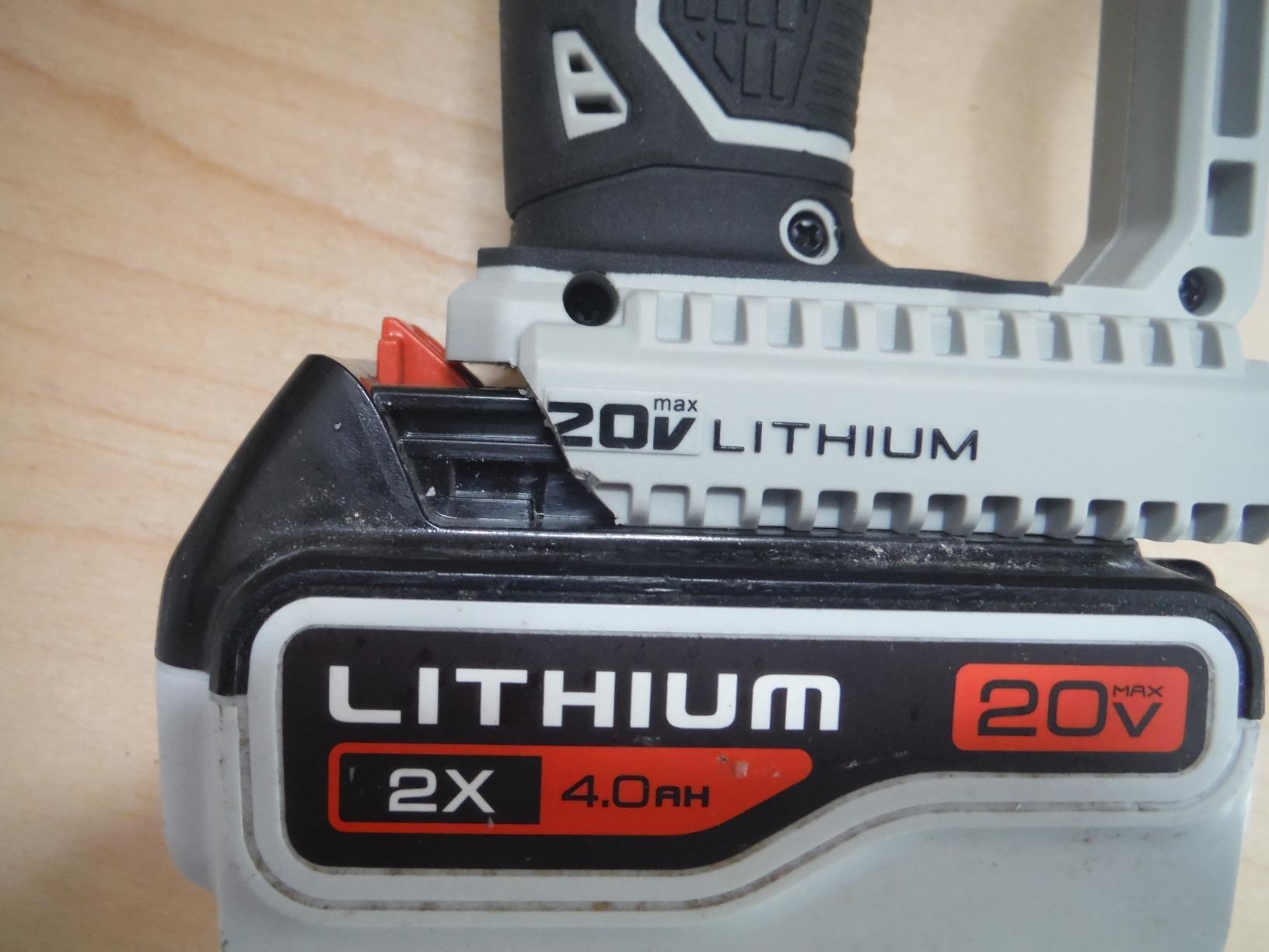 PORTER-CABLE 20V MAX* Angle Grinder Tool, 4-1/2-Inch, Tool Only (PCC761B) customer photo 2