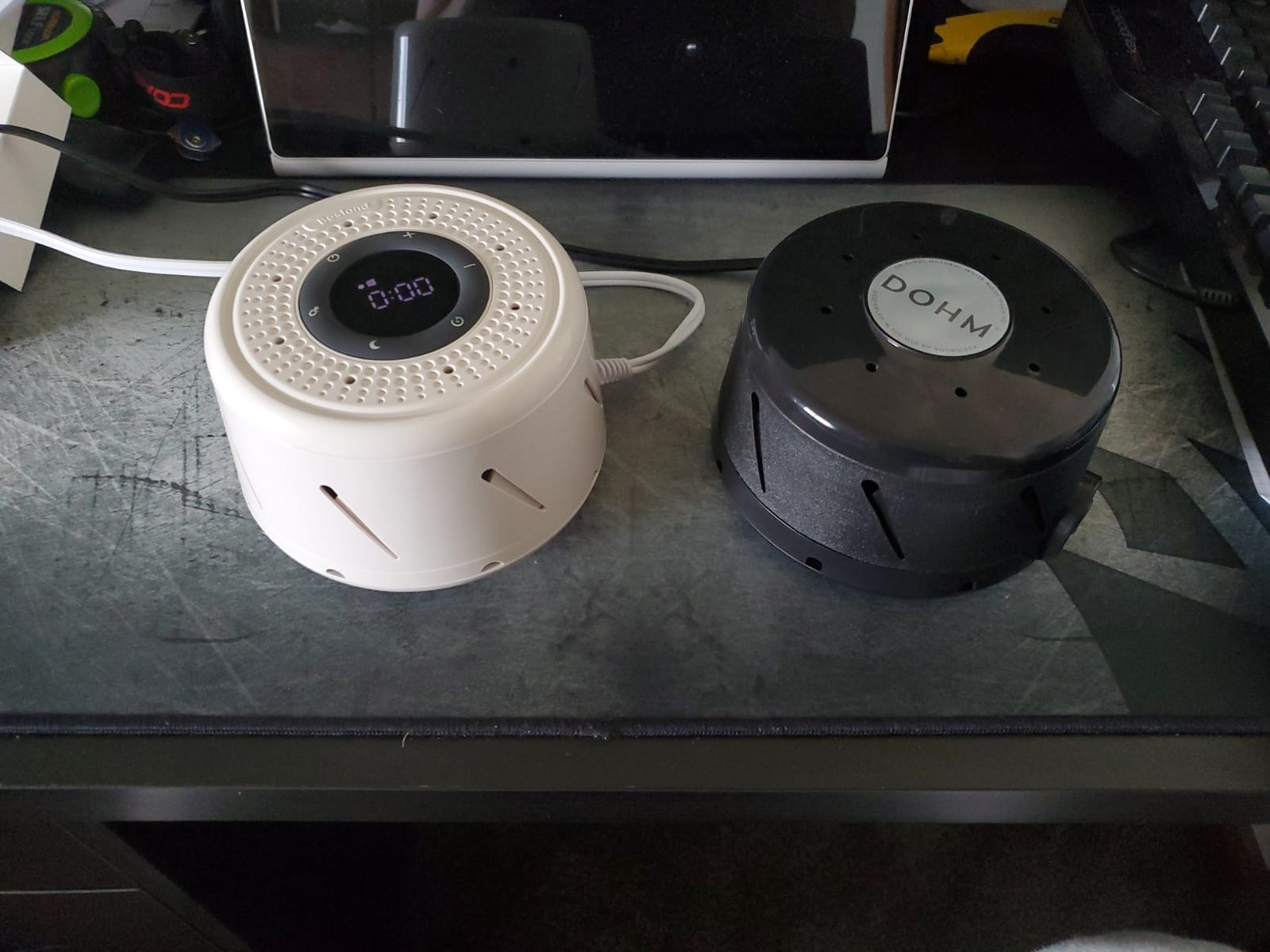 Yogasleep Dohm Classic (White) The Original White Noise Sound Machine, Soothing Natural Sounds from a Real Fan, Sleep Therapy for Adults & Baby, Noise Cancelling for Office Privacy & Meditation customer photo 2