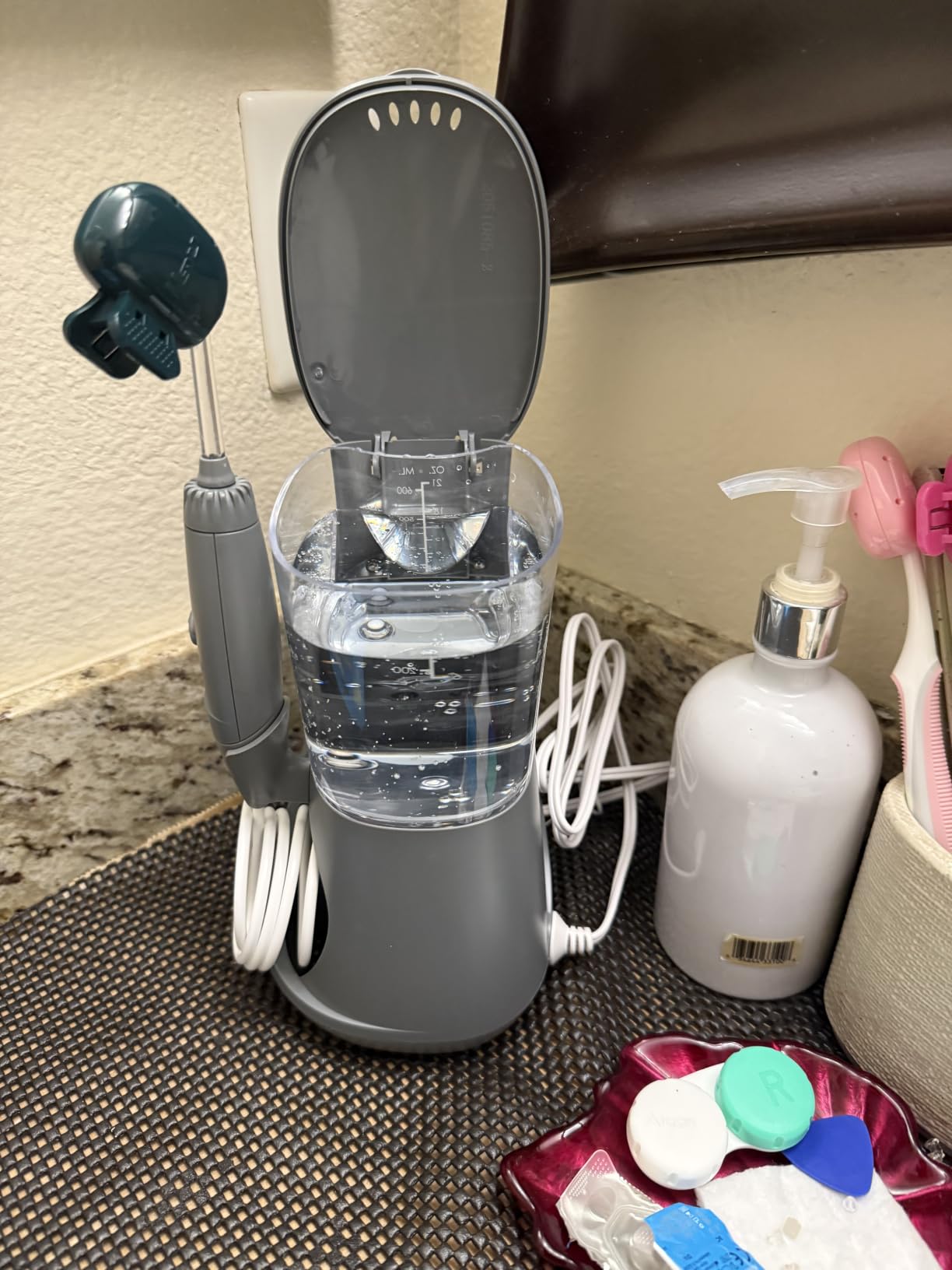 Waterpik Aquarius Countertop Water Flosser with 10 Settings, 7 Tips, White | For Daily Home Gum Health, Dental Braces, Implants, Teeth Cleaning, Multiple Users, ADA Accepted WP-660 Packaging May Vary customer photo 1