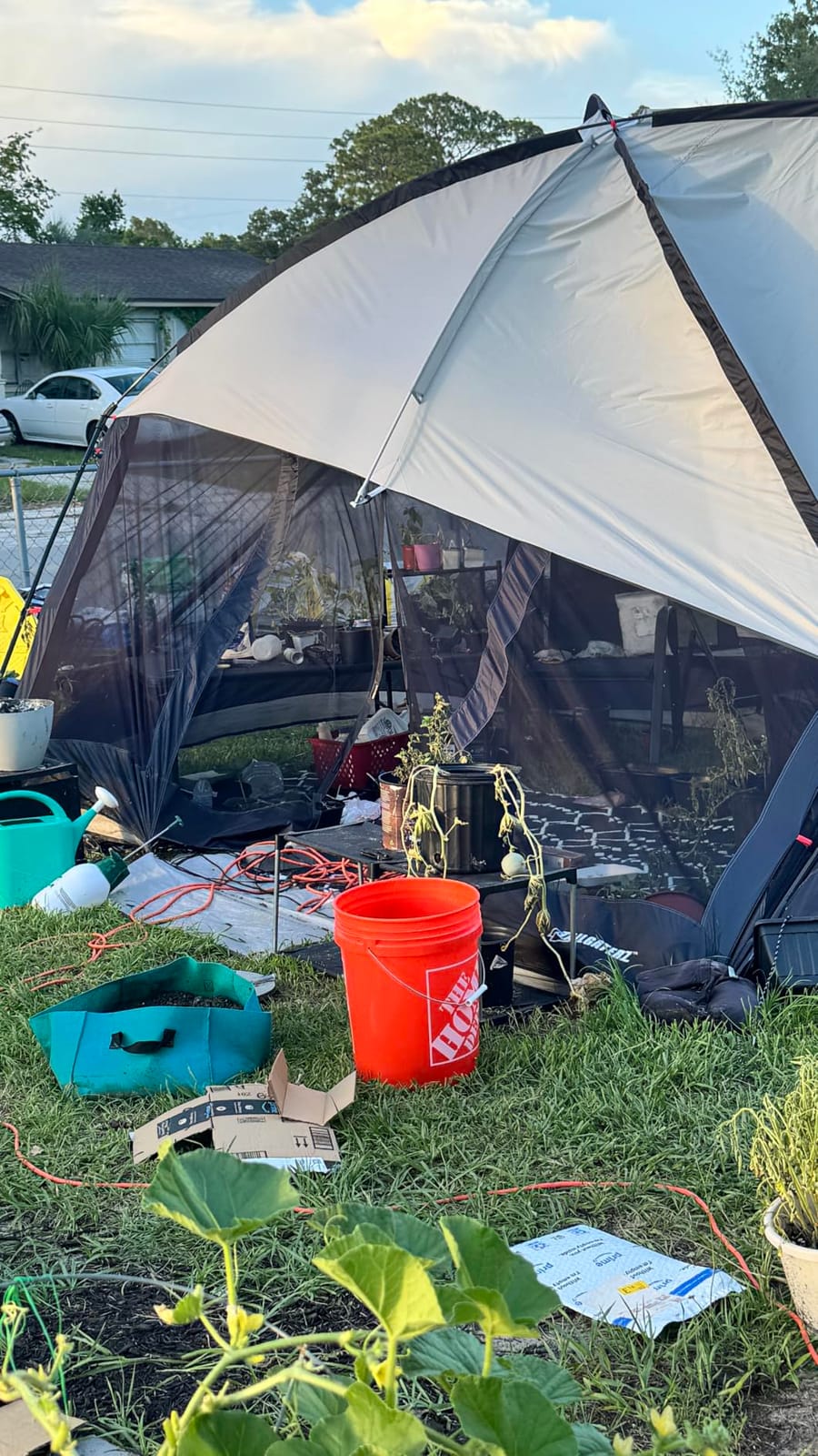 TAILGATERZ Magnetic Screen House, Game day Graphite, 11 x 9 x 7.5 feet, 4300614 customer photo 1