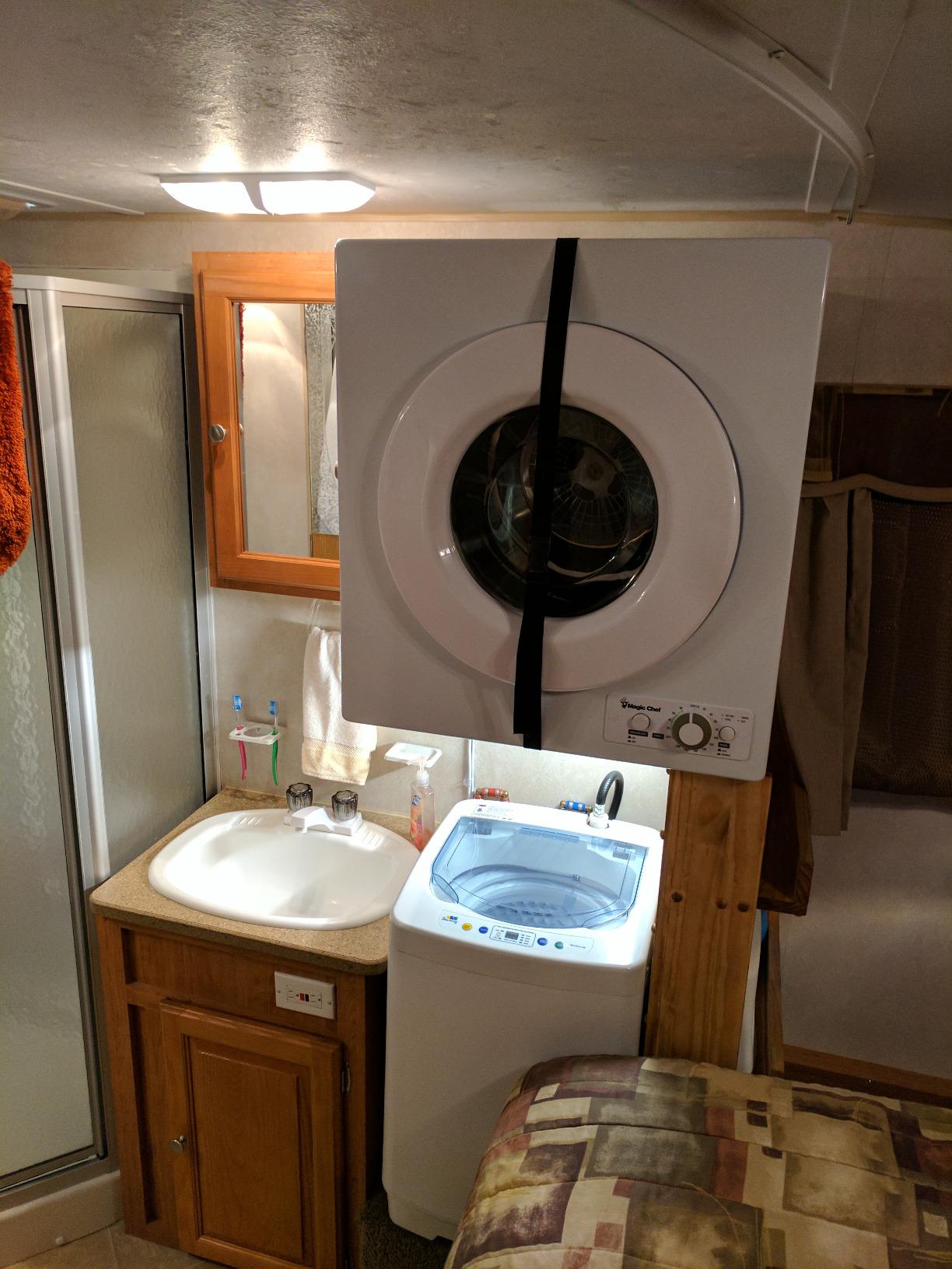 2.6 cu. ft. White Compact Electric Dryer customer photo 1