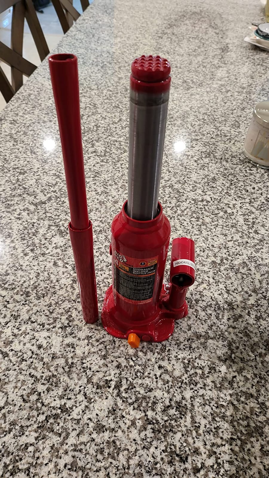 Torin T90413 Big Red Hydraulic Bottle Jack with Carrying Case, 4 Ton (8,000 lb) Capacity customer photo 2