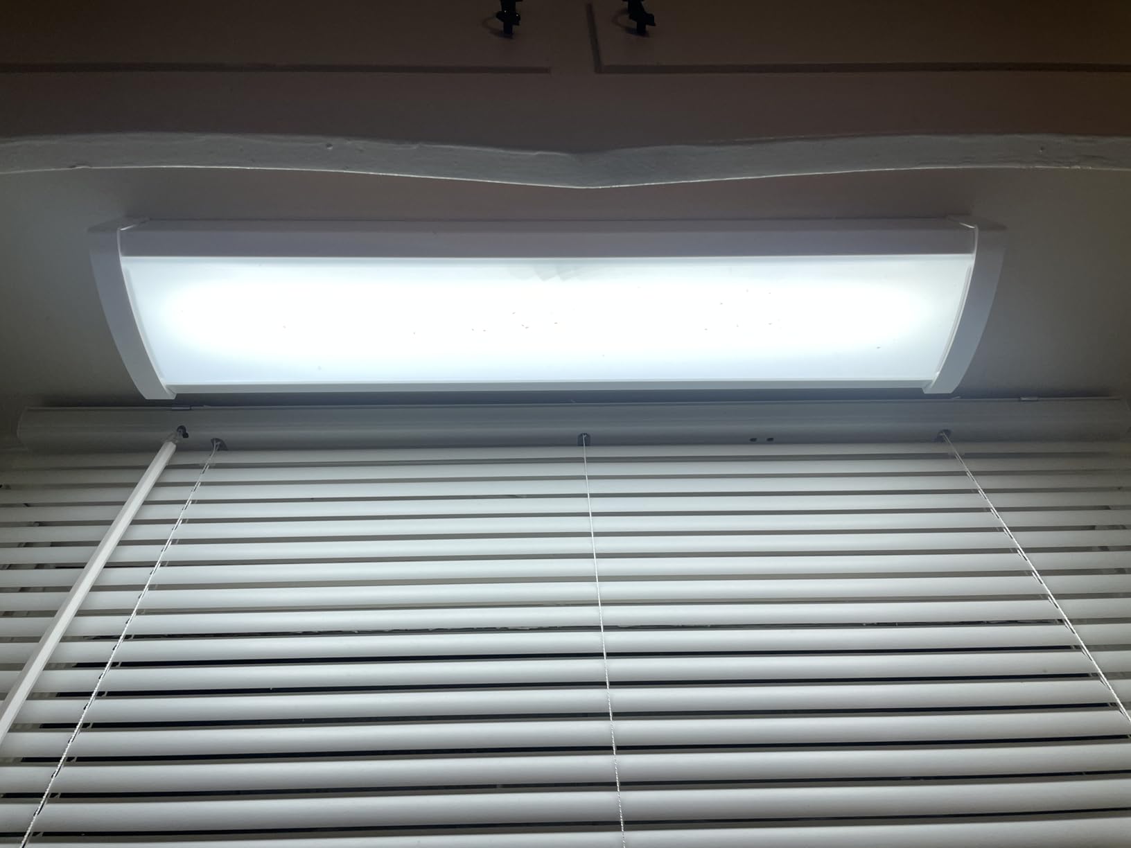 Lithonia Lighting 4' Low-Profile LED Wraparound Light Fixture, 4000K, 120V | 48-Inch LED Flush Mount Ceiling Light, 4000K Cool White Color Temperature, 120V (FMLWL 48 840) customer photo 1