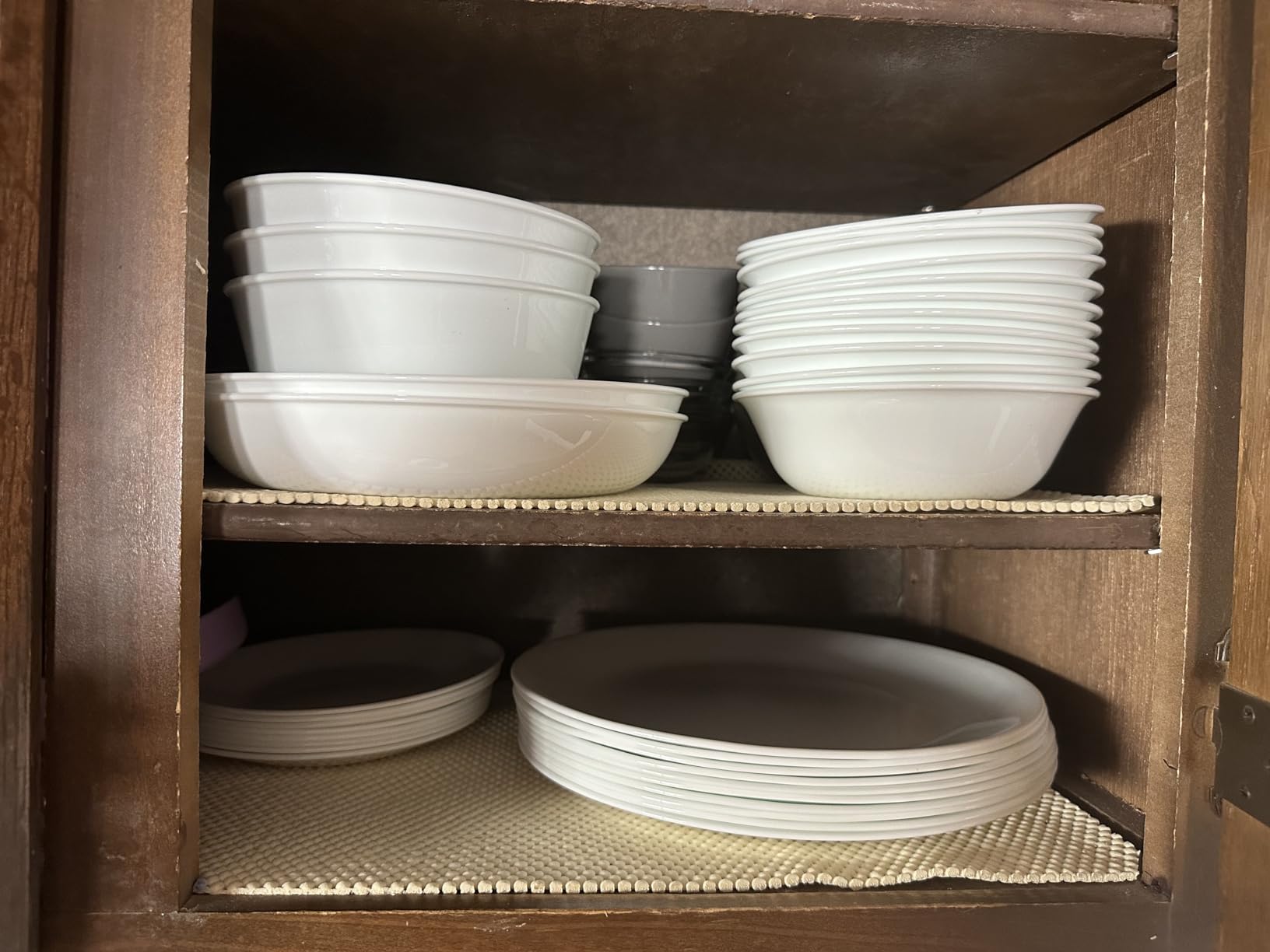 Corelle Vitrelle 18-Piece Service for 6 Dinnerware Set Triple Layer Glass and Chip Resistant, Lightweight Round Plates and Bowls Set, Winter Frost White customer photo 1