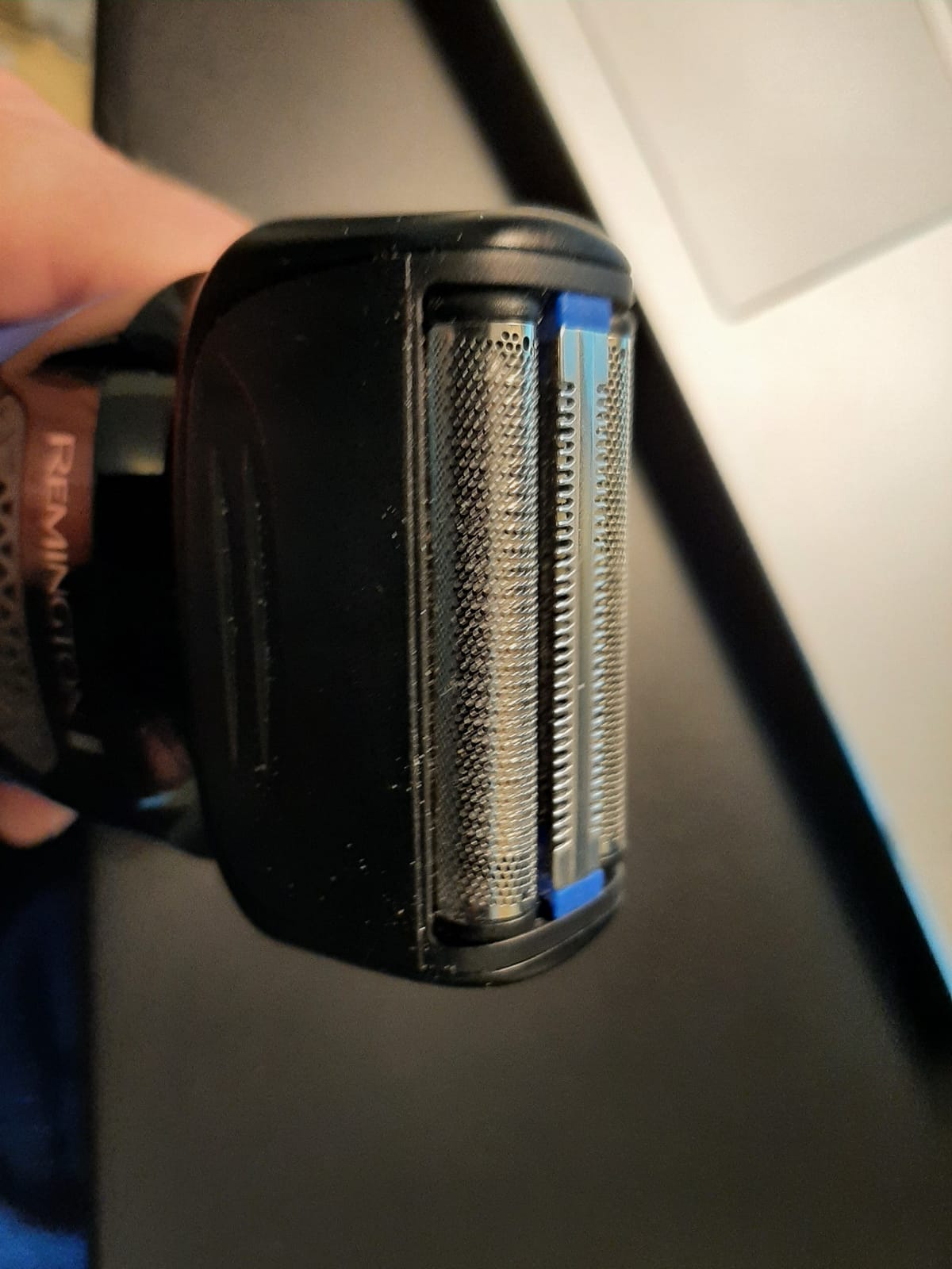 Remington Comfort Series Foil Shaver for Men, Electric Shaver, Blue customer photo 2
