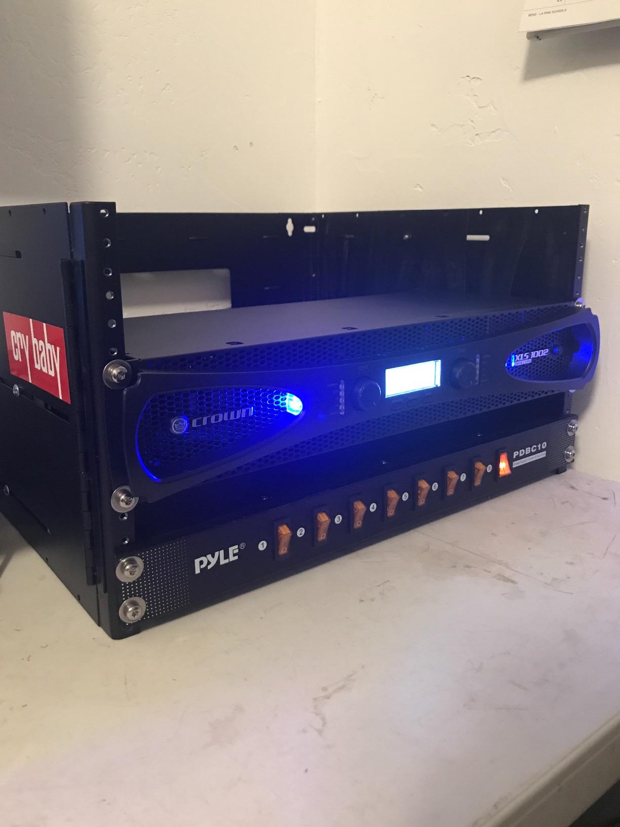 Crown XLS1002 2-Channel Class D DriveCore Professional Power Amplifier with DSP, Band Pass Filters & Peakx Limiters. XLR/RCA Inputs, 350W at 4 Ohm, PureBand Crossover System. Black customer photo 2