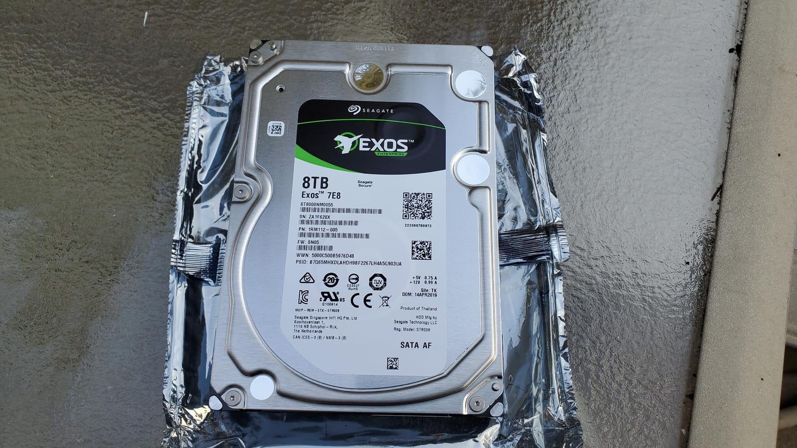 Seagate 8TB Enterprise Capacity 3.5 HDD 7200RPM SATA 6Gbps 256 MB Cache Internal Bare Drive (ST8000NM0055) customer photo 1