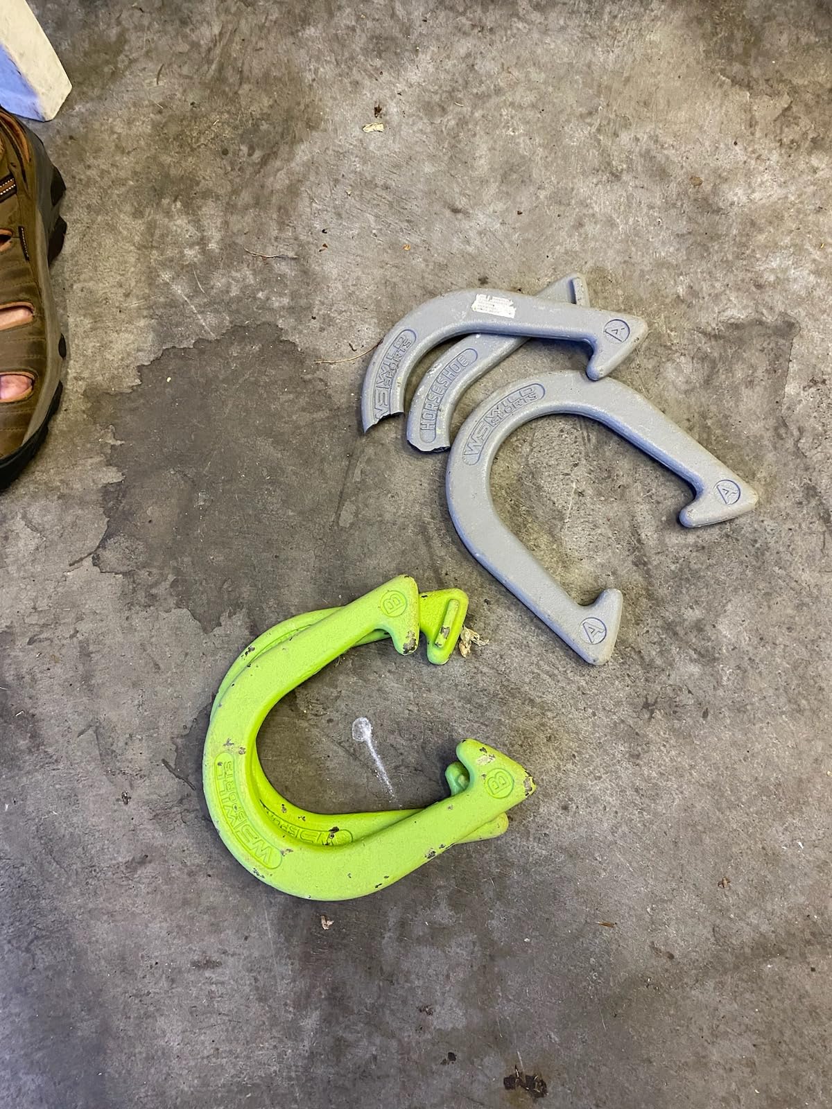 EastPoint Horseshoe Set, 4 Horseshoes & 2 Stakes, Outdoor Games for Adults customer photo 2