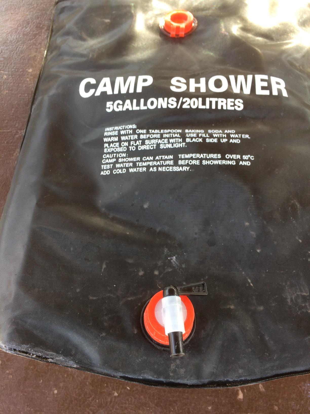 Solar Shower Bag, 5 gallons/20L Solar Heating Camping Shower Bag Temperature Indicator Hot Water 45°C Hiking Climbing C1004 customer photo 2