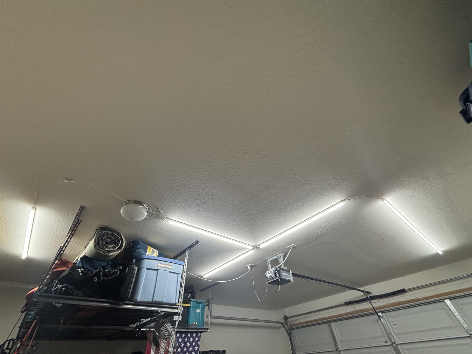 Barrina (6 Pack LED T5 Integrated Single Fixture, 4FT, 2200lm, 6500K 20W | Super Bright White Utility LED Shop Light, Ceiling Under Cabinet Light, Corded Electric with ON/Off Switch, ETL Listed customer photo 2