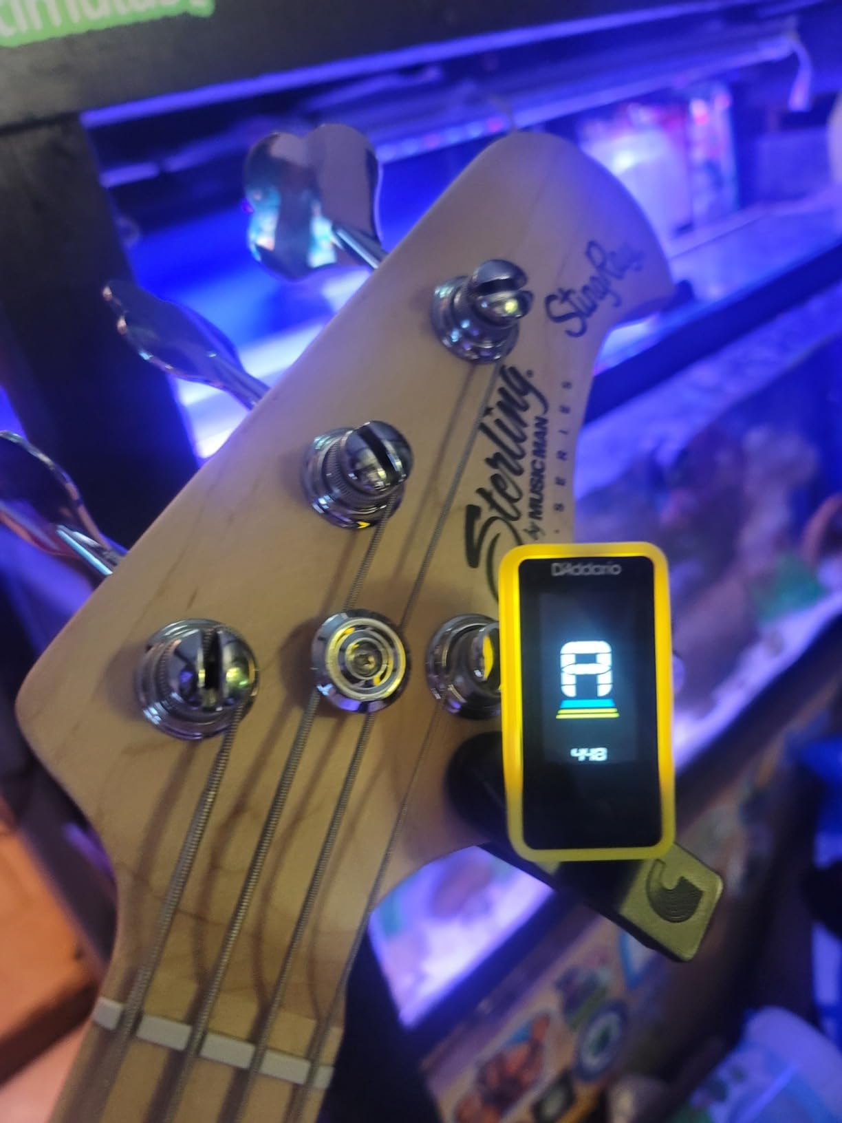 D'Addario Eclipse Headstock Clip-On Guitar Tuner, Black customer photo 2