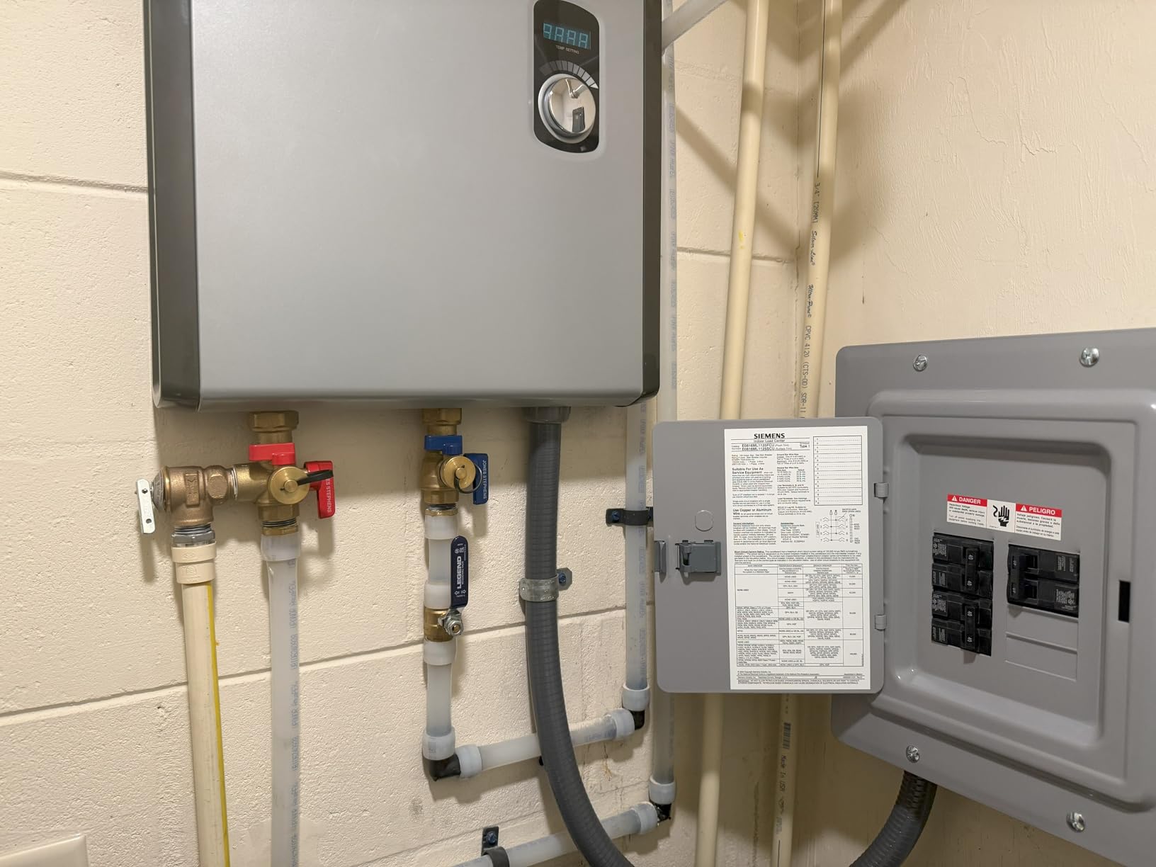 Rheem 8kW Multi Fixture Tankless Electric Water Heater - 240V customer photo 2