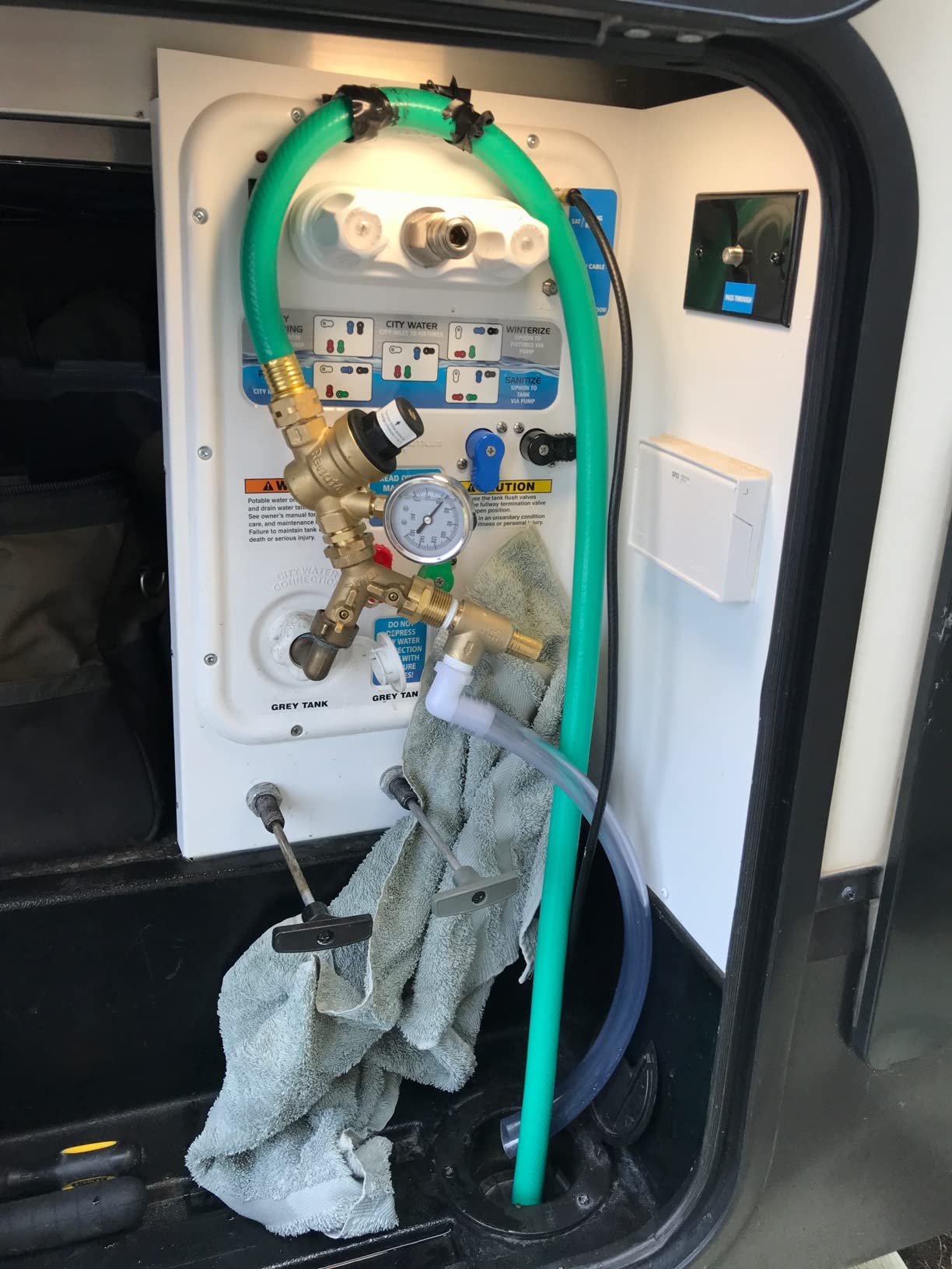 Renator RV Water Pressure Regulator for RV Camper. Brass Lead-free Adjustable Water Pressure Regulator with Gauge for Camper Travel Trailer, Reducer Valve W Filter. M11-0660R. customer photo 1