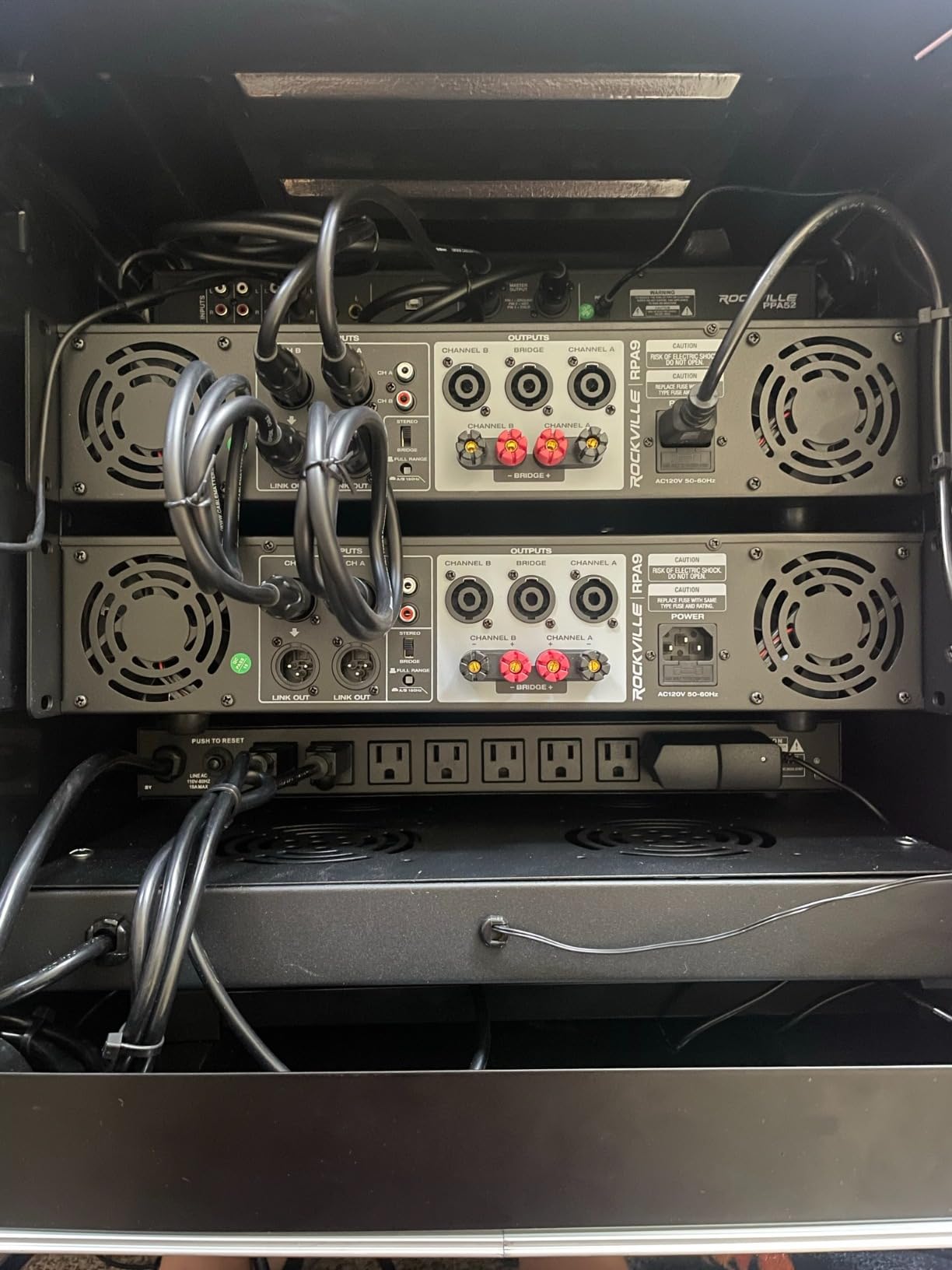 Rockville RPA9 2-Channel Professional/DJ Rack Mount Power Amplifier customer photo 2