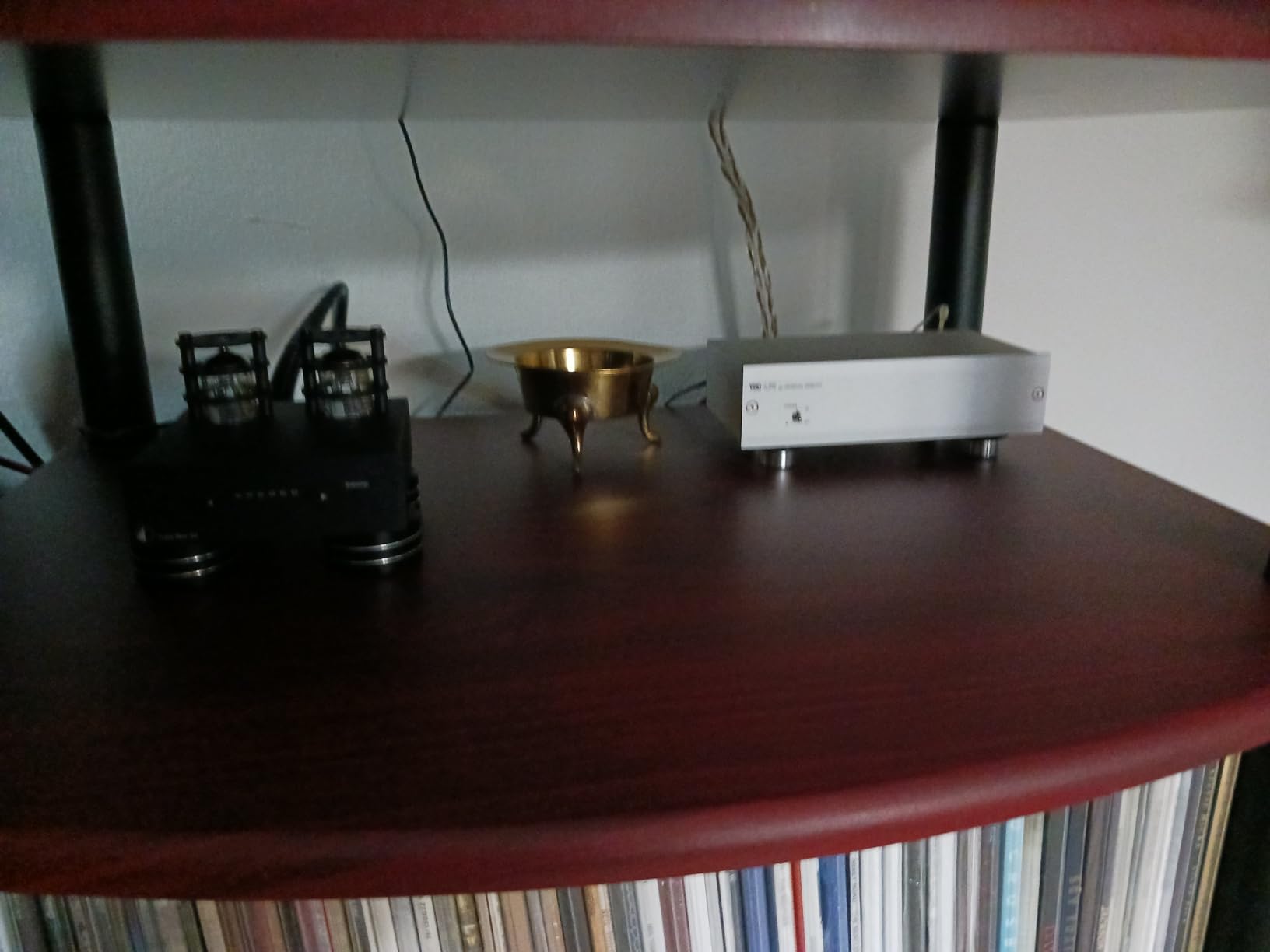 Pro-Ject Essential III George Harrison, Special Edition Turntable with 8.6” Aluminium tonearm and pre-Mounted Ortofon OM10 Cartridge customer photo 1