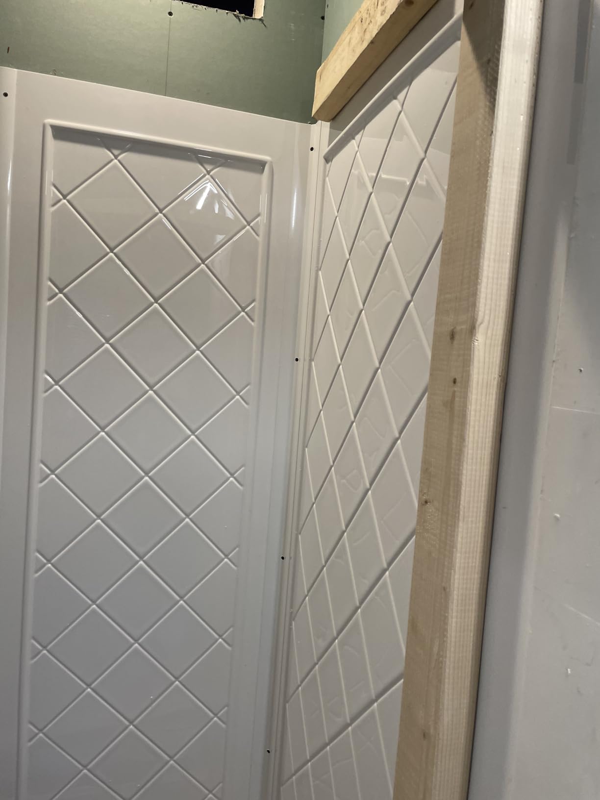DreamLine 34 in. D x 48 in. W x 76 3/4 in. H Center Drain Acrylic Shower Base and QWALL-5 Backwall Kit In White, DL-6071C-01 customer photo 1