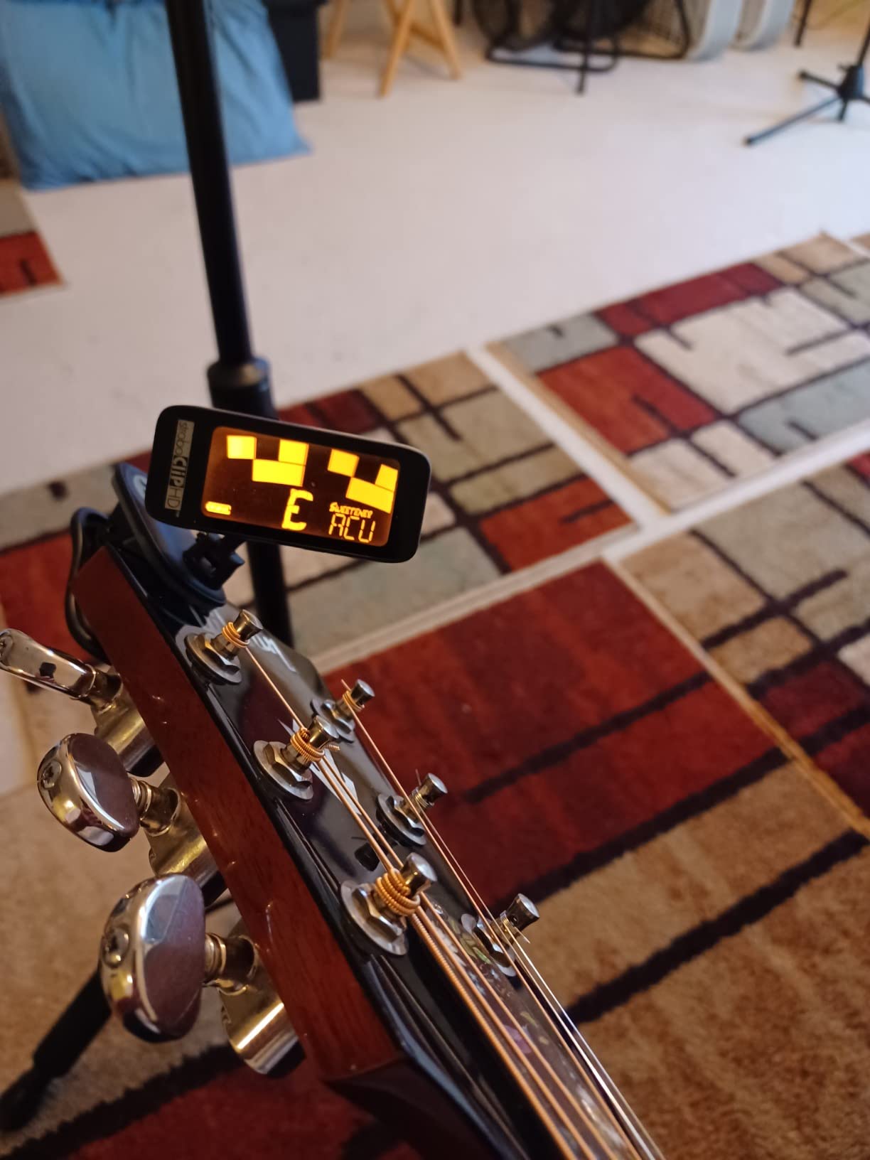 Peterson StroboClip HD Clip-On Guitar Tuner, ±0.1 Cent Accuracy for Acoustic, Electric, Bass, Violin, Ukulele customer photo 2