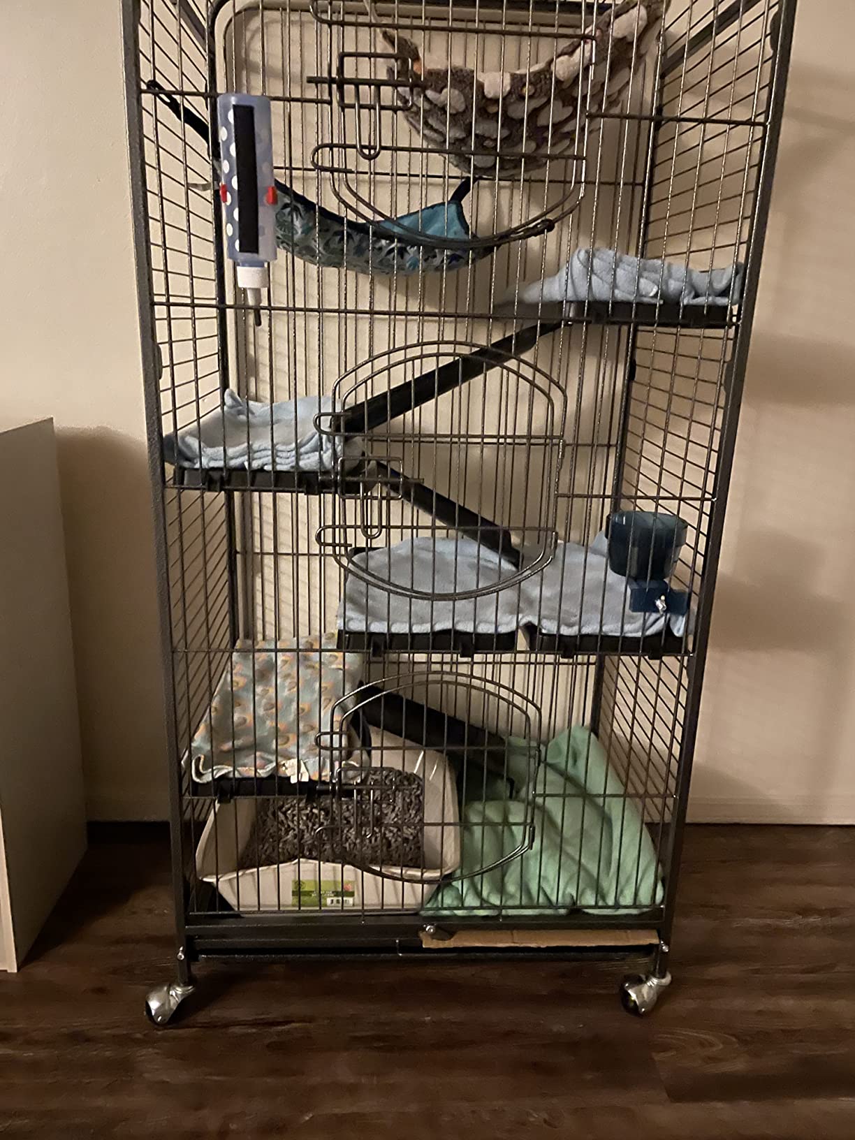 Yaheetech 52-inch Ferret Cage 6 Level Metal Rat Cage with 3 Front Doors/Feeder/Wheels Small Animal Cage for Ferret/Chinchilla/Bunny/Rabbit/Squirrel, Black customer photo 2