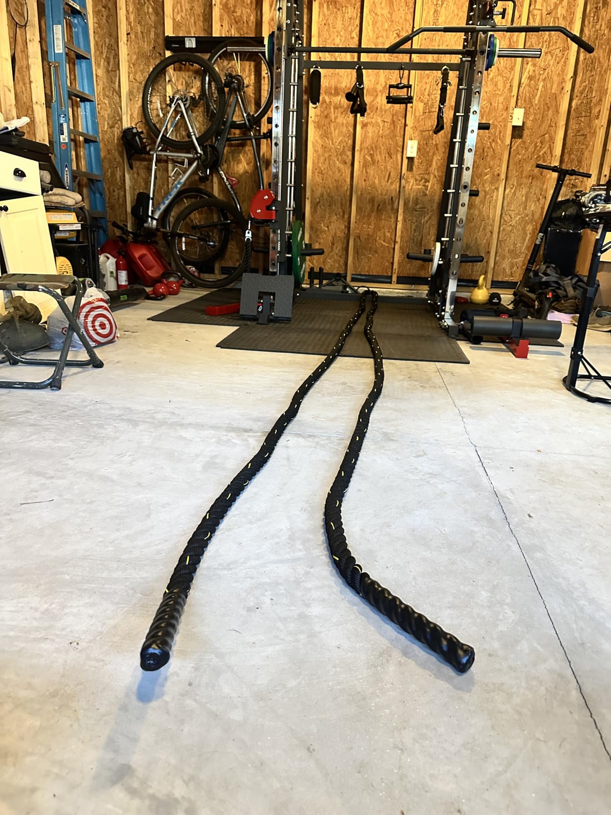 Amazon Basics Battle Rope for Home Gym Workout, Exercise Training Equipment customer photo 1