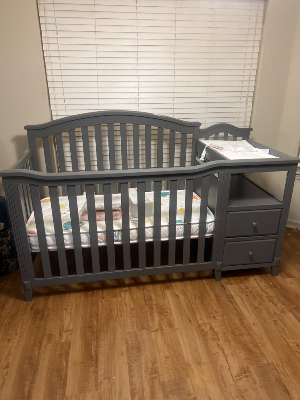 Sorelle Furniture Berkley Crib and Changer with Slat Panel Back Classic -in- Convertible Diaper Changing Table Non-Toxic Finish Wooden Baby Bed Toddler Childs Daybed Full-Size Nursery - Gray customer photo 2