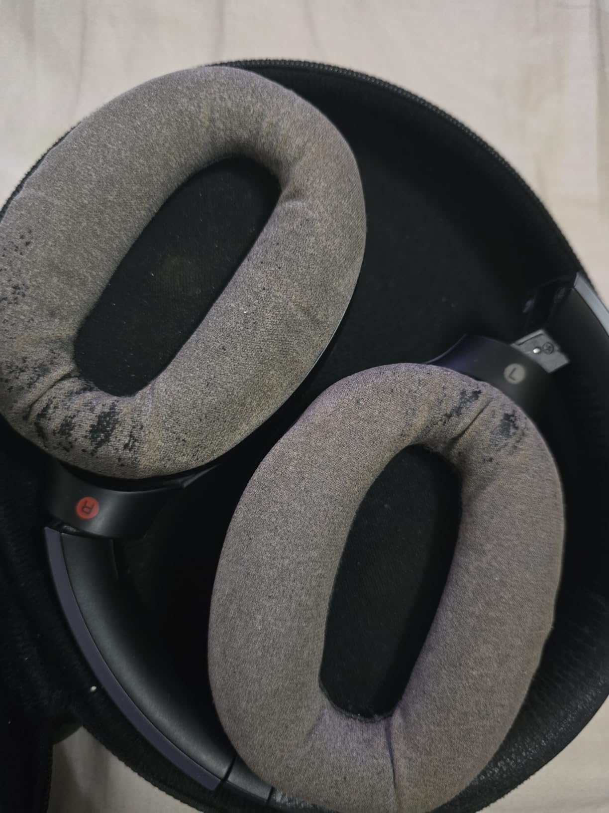 Sony Noise Cancelling Headphones WH1000XM2: Over Ear Wireless Bluetooth Headphones with Microphone - Hi Res Audio and Active Sound Cancellation - Black (2017 model) customer photo 1
