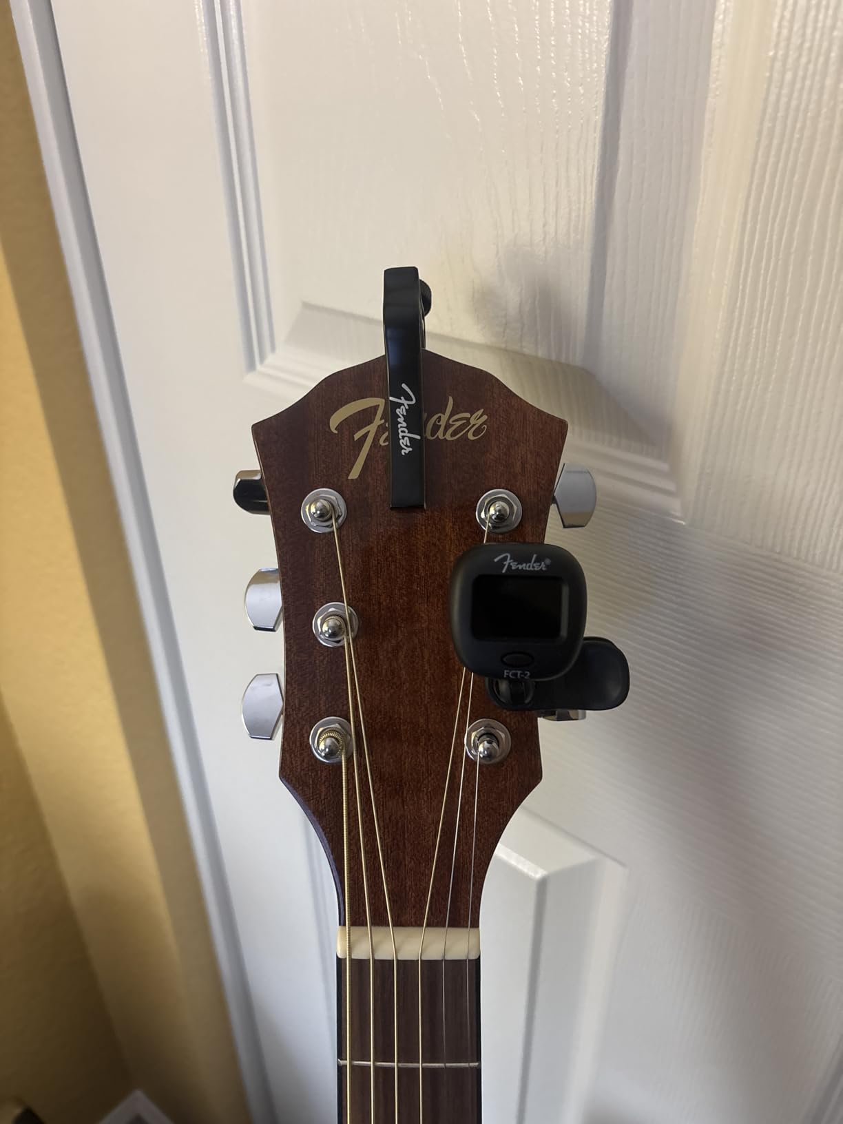 Fender FCT-2 Professional Multi-Instrument Clip-On Tuner for Guitar, Bass, Ukulele, and Violin customer photo 1
