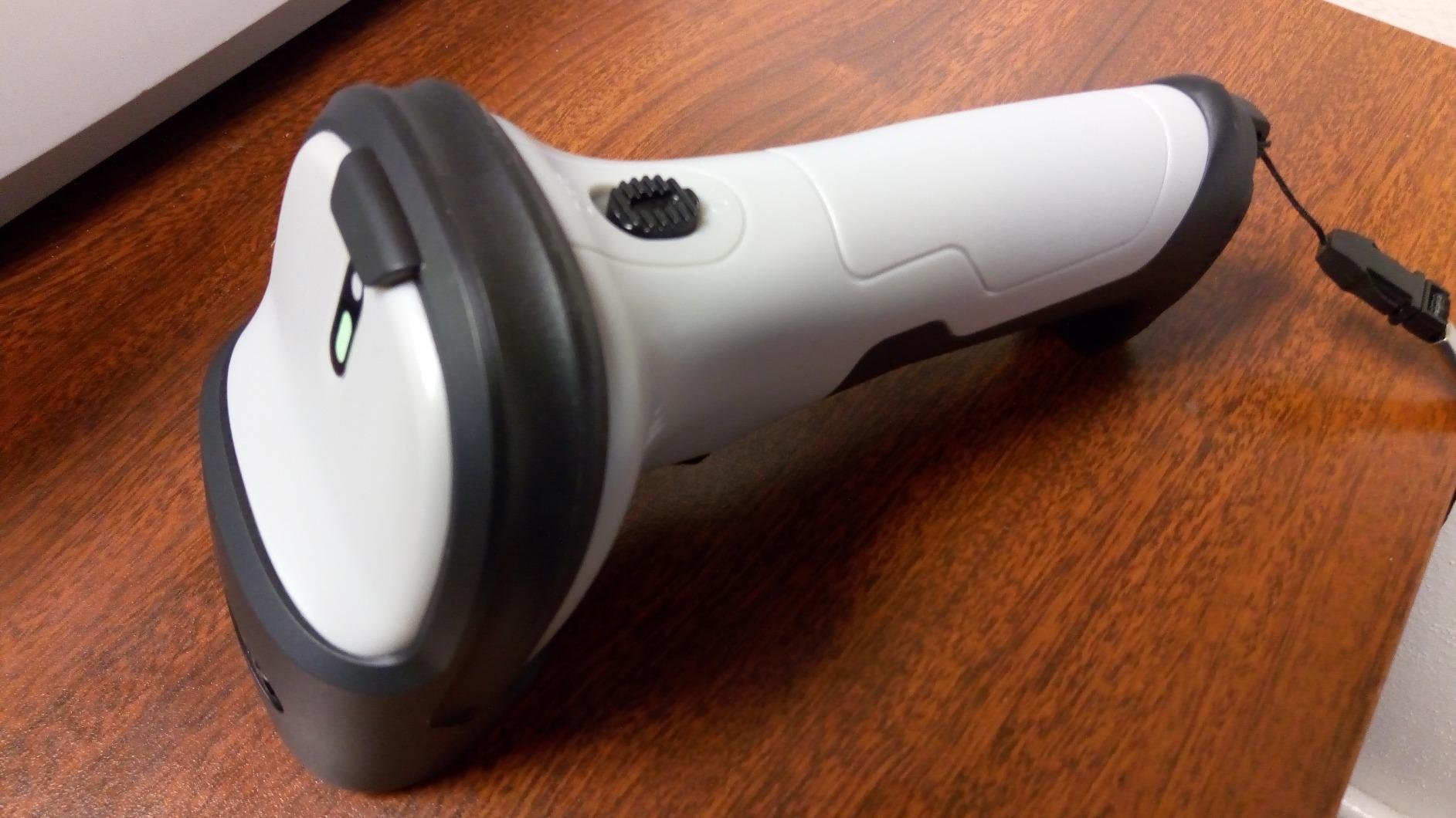 Inateck 1D Bluetooth Barcode Scanner, 2600mAh Battery, 115FT Range, BCST-70 customer photo 1