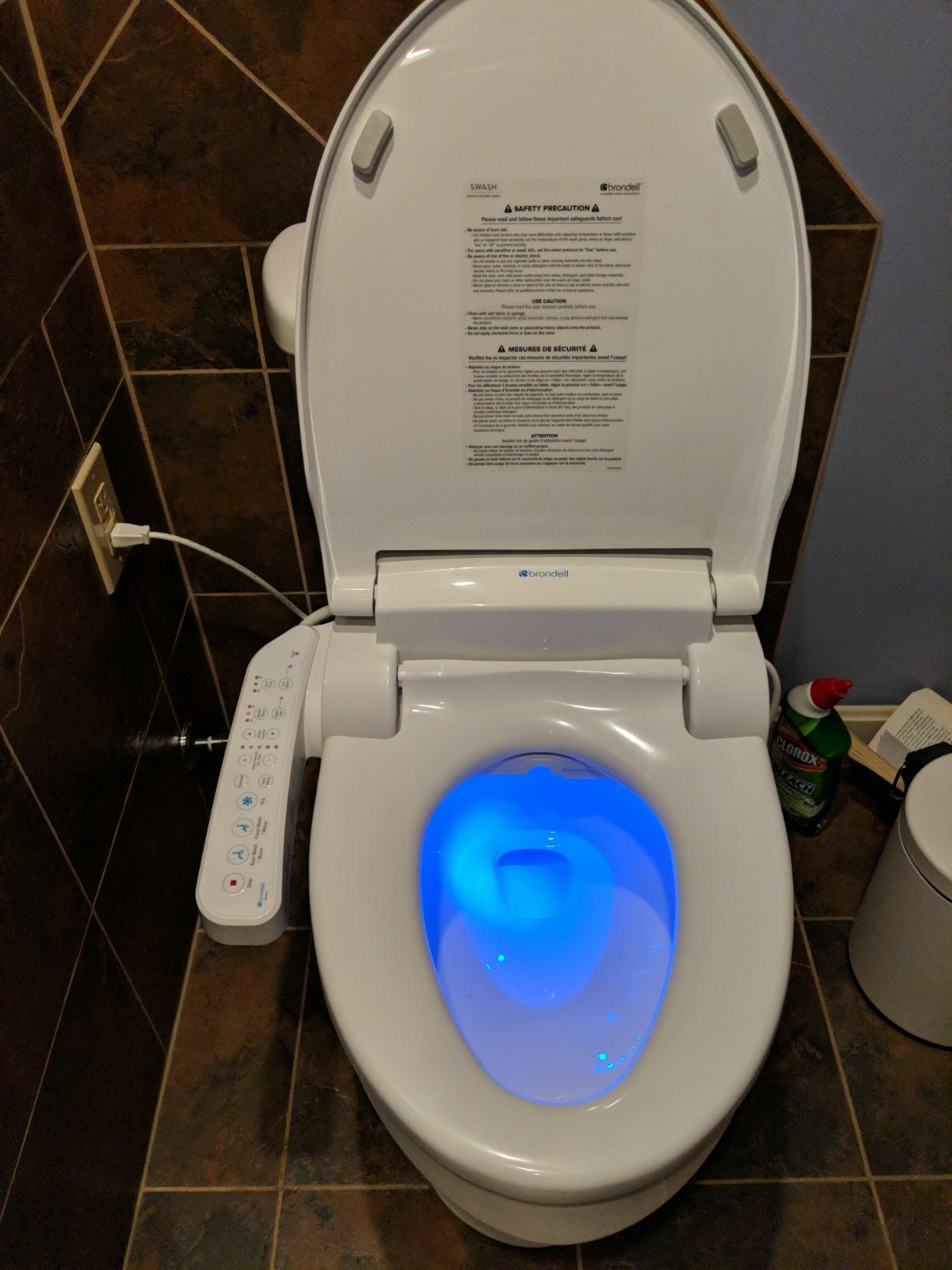 Brondell SE400-EW Swash SE400 Electric Bidet Toilet Seat With Heated Seat, Oscillating Stainless Steel Nozzle, Warm Air Dryer, Night Light, Gentle Close Lid, White Side Arm Control, Elongated customer photo 2