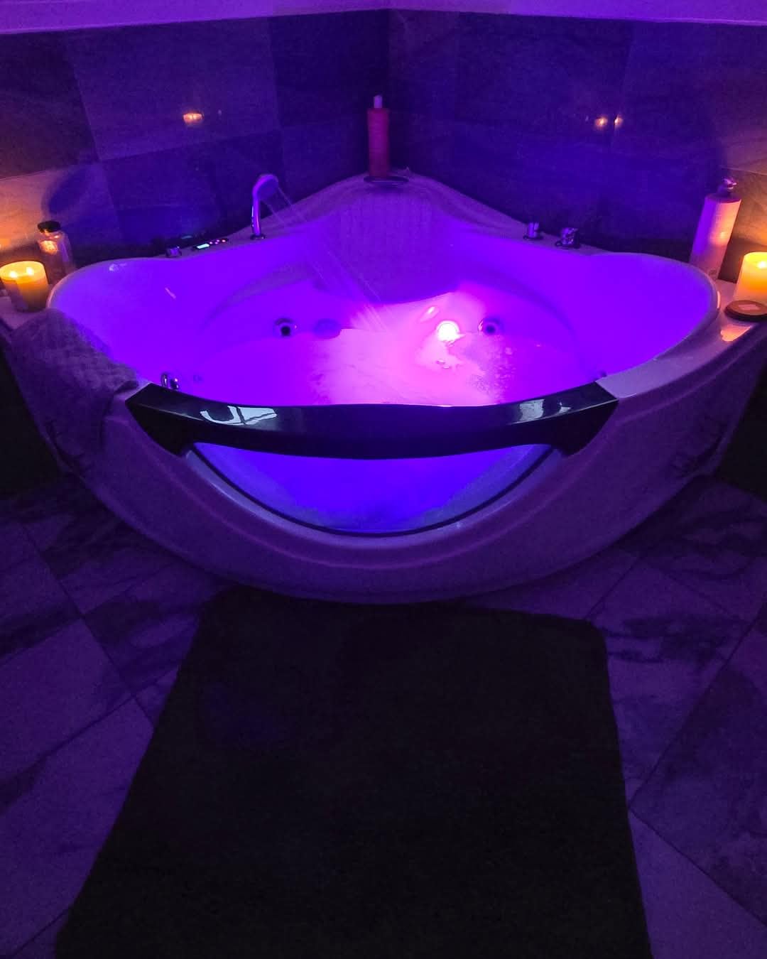 Empava 2 Person Corner Whirlpool Tub - Home Spa Jetted Bath with Heater customer photo 2
