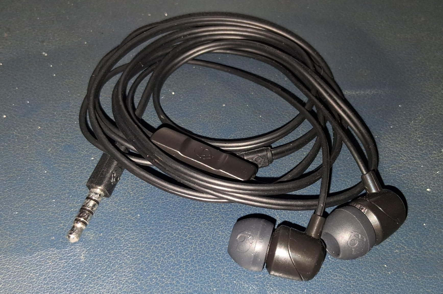 Skullcandy Jib Wired Earbuds with 3.5mm AUX Plug - Black customer photo 1