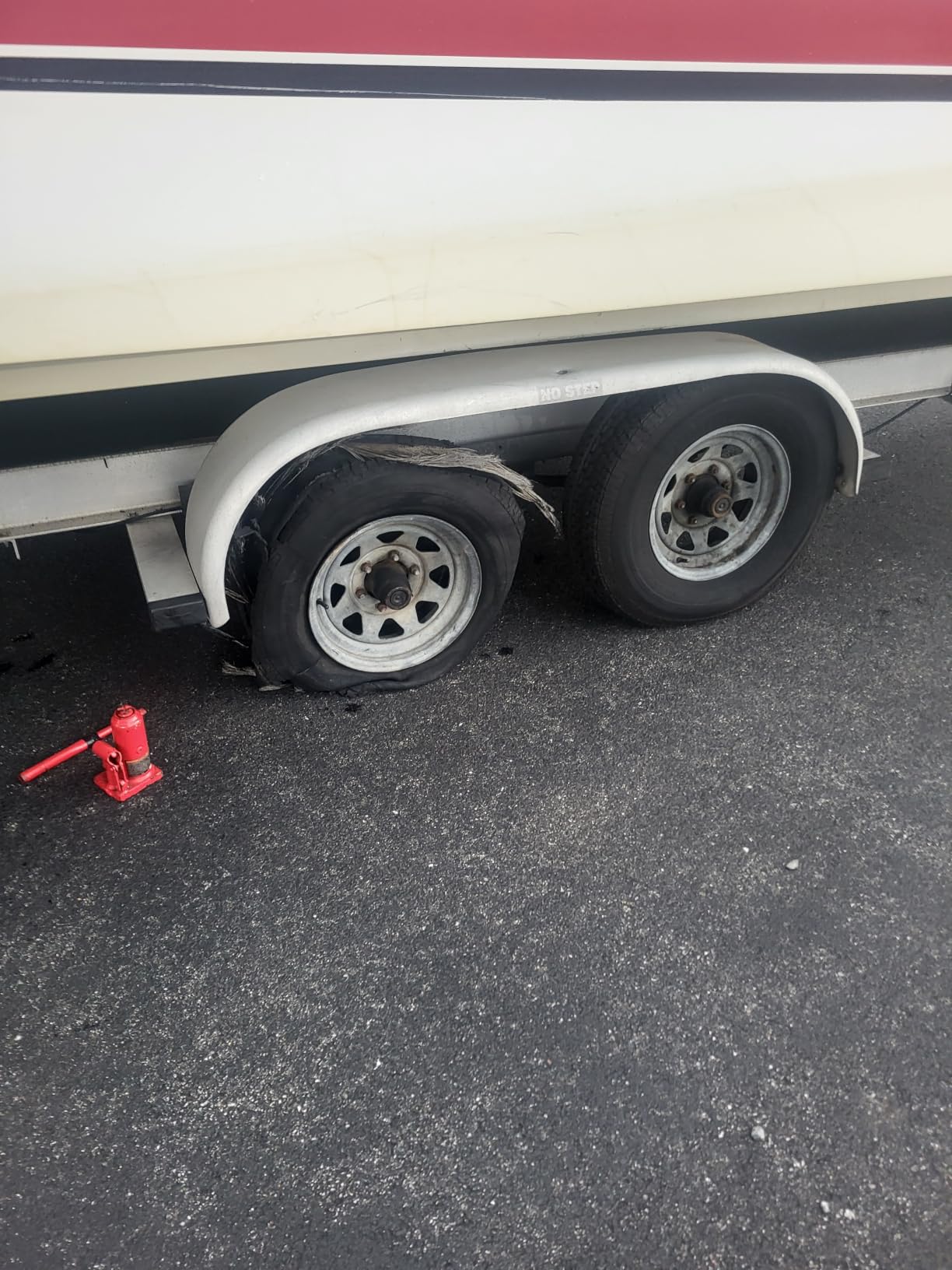 FREE COUNTRY Trailer Tire ST225/75R15 Radial 10PR LR E 117N w/Scuff Guard customer photo 1
