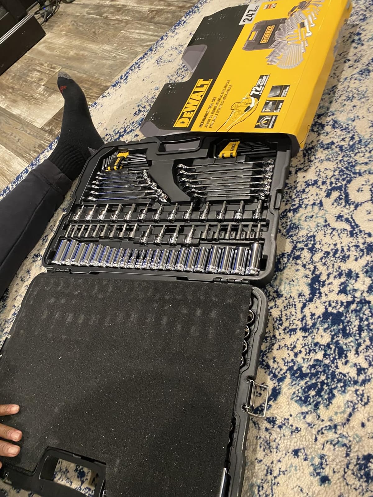 DEWALT Mechanic Tool Set, 247-Piece, 1/4 in., 3/8 in. and 1/2 in. Drive, SAE, Ratchets, Sockets, Hex Keys, Combination Wrenches, Polish Chrome Finish (DWMT81535) customer photo 2