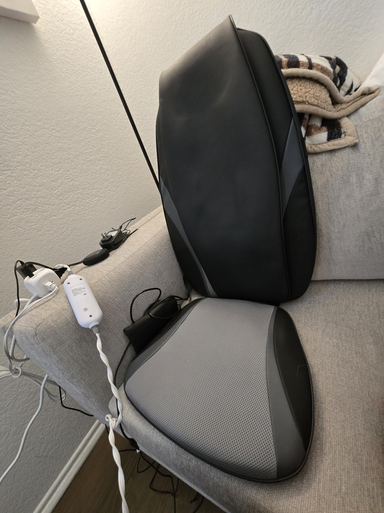 Snailax Shiatsu Back Massager with Heat, Massage Chair Pad Gift for Her Him customer photo 2