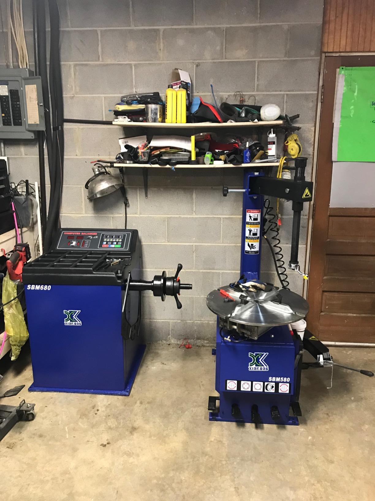 XK Tire Changers Machine and Wheel Balancer Combo,110V,580-690 | Max Tire Diameter 37 in 2.0HP Multi Balancing Modes for Automotive Repair Shops,Home Garages, 36 Month Part Replacements customer photo 1