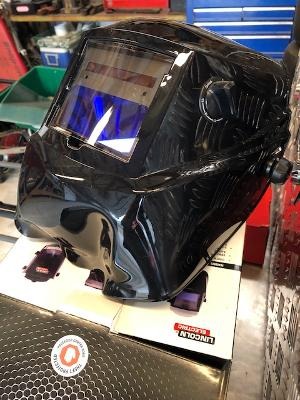 Lincoln Electric K3419-1 Glossy VAR 7-13 W/Grind ADF Helmet, Capacity, Volume, Polycarbonate, 11.12 x 10.25 x 11.87, Black ( customer photo 2