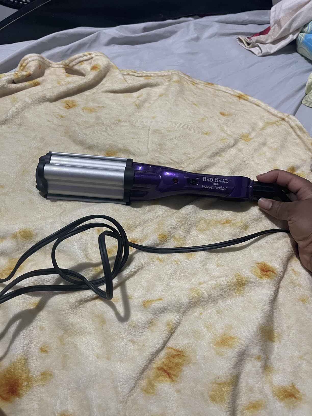 Bed Head Wave Artist Deep Waver | Combat Frizz, Get Long Lasting Results, & Add Massive Shine for Beachy Waves | With Tourmaline Ceramic Technology (Purple) customer photo 1