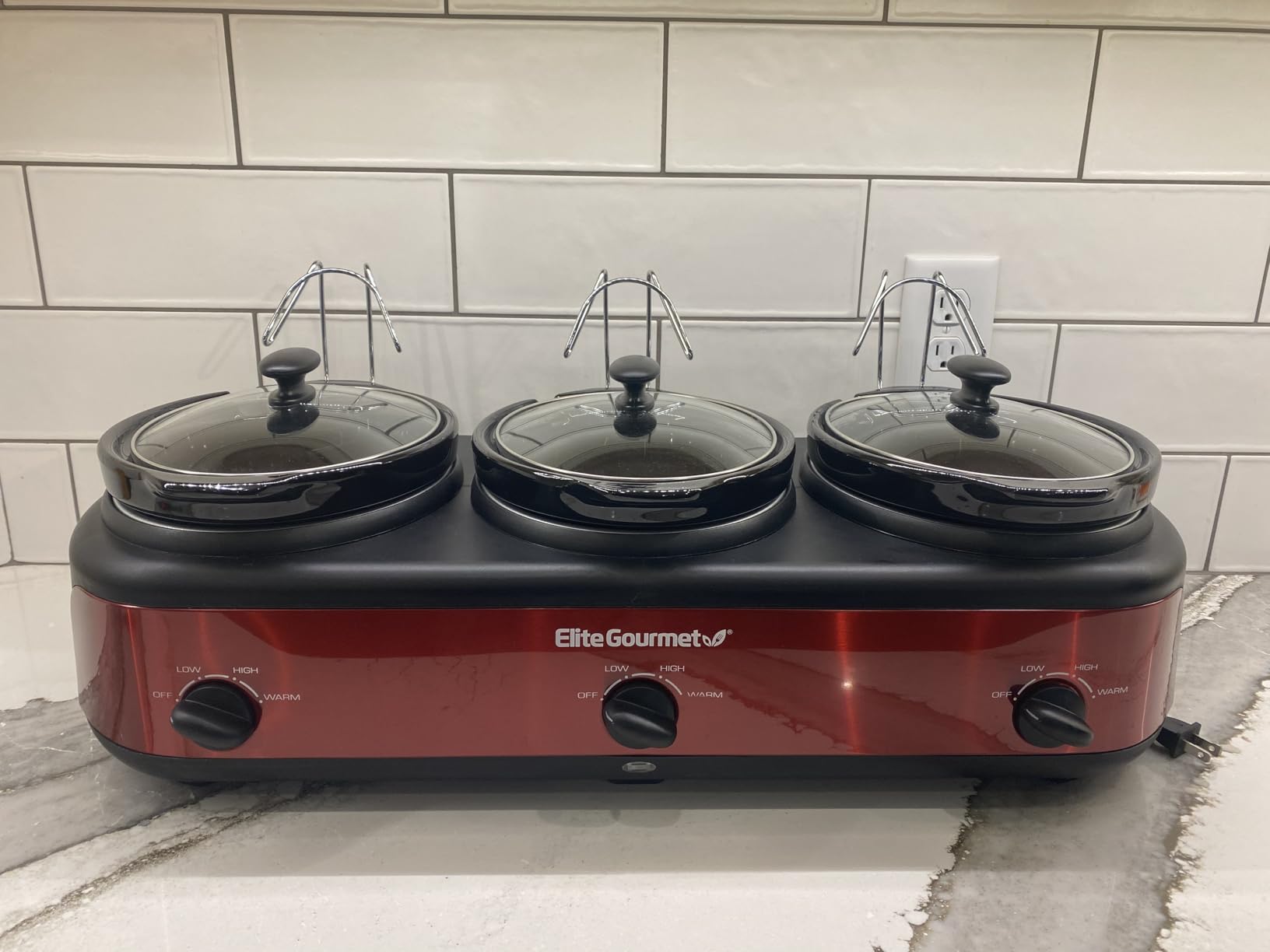Elite Gourmet EWMST-325R Triple Slow Cooker Buffet Server, 3 x 2.5 Qt, Red customer photo 2