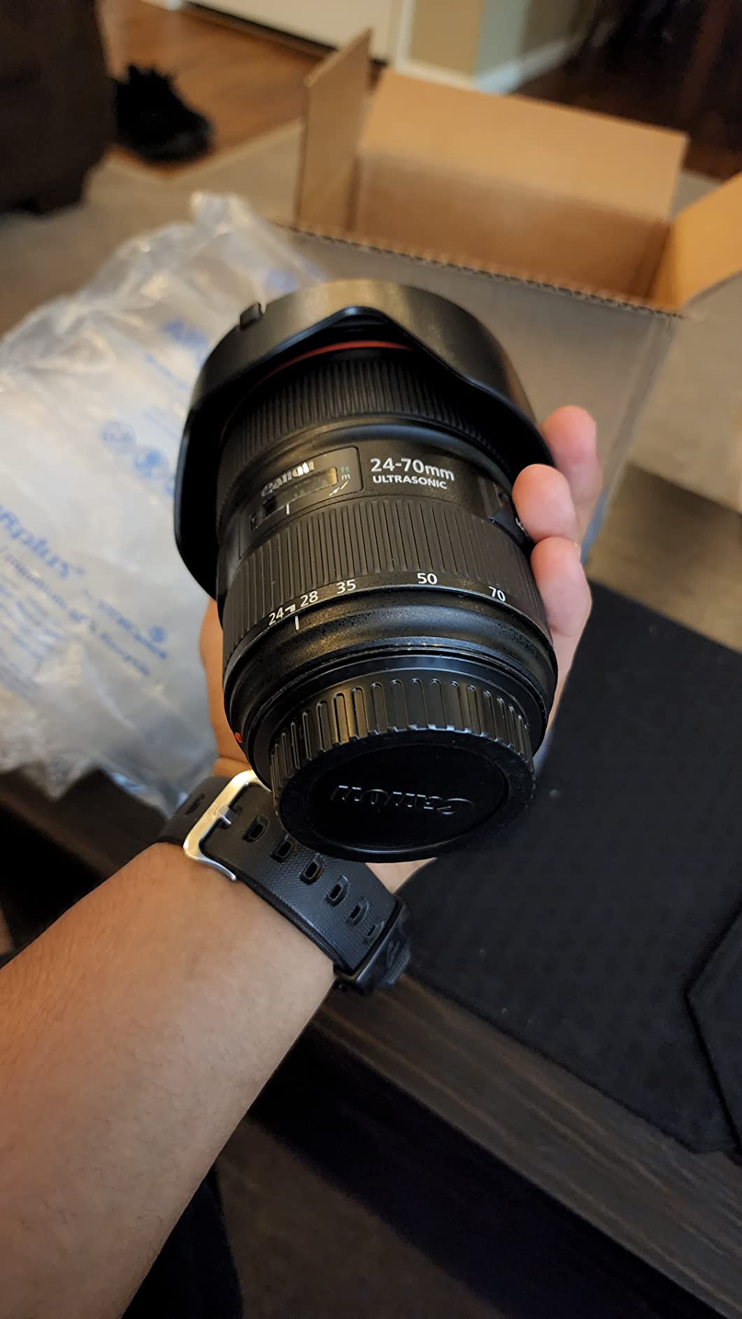 Canon 5175B002-cr EF 24-70mm F/2.8L II USM Standard Zoom Lens, Black (Renewed) customer photo 1